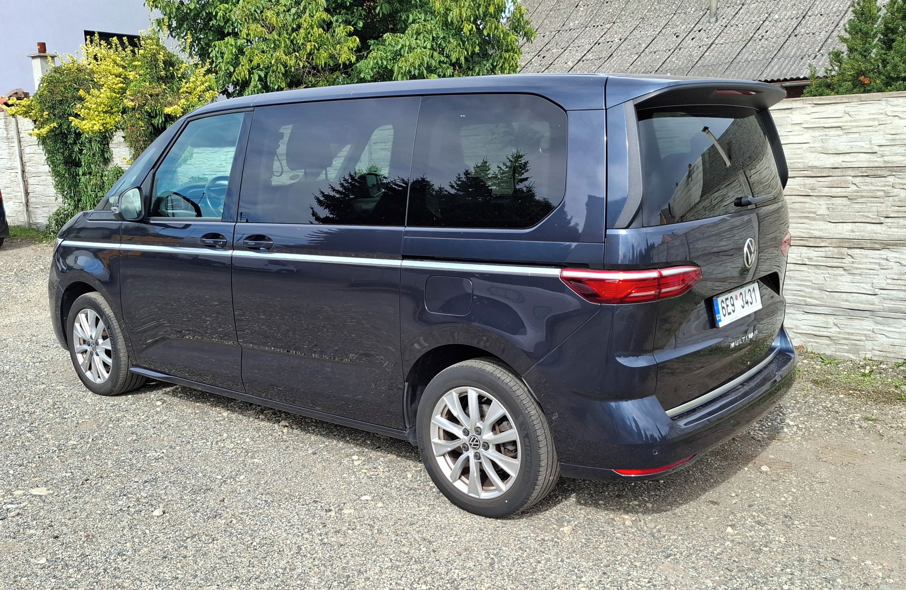 Volkswagen Multivan, VW T7 Multivan 2.0 TSI - fotka 2