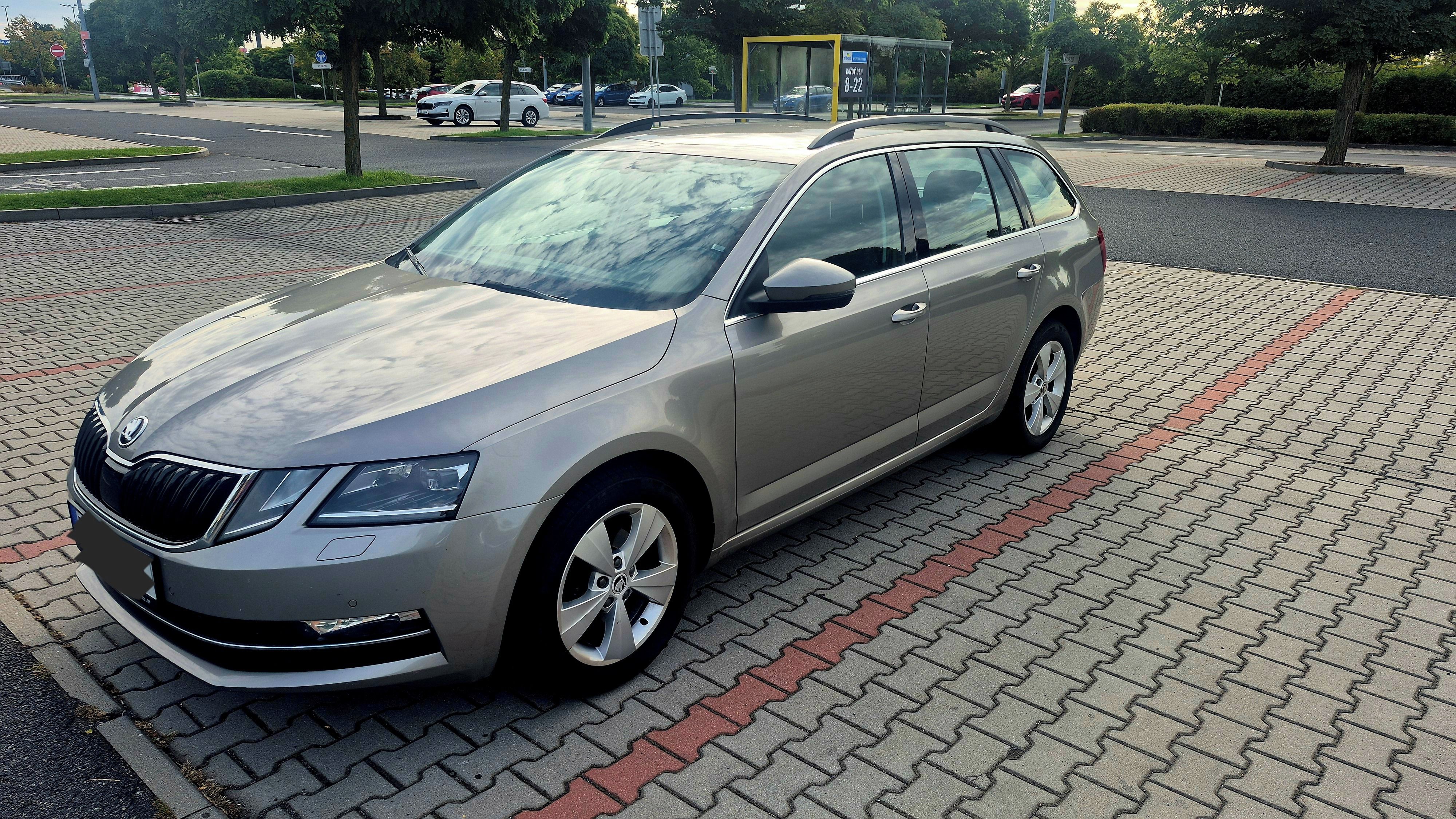 Škoda Octavia, Škoda Octavia, STYLE, 1.6 TDI - fotka 3