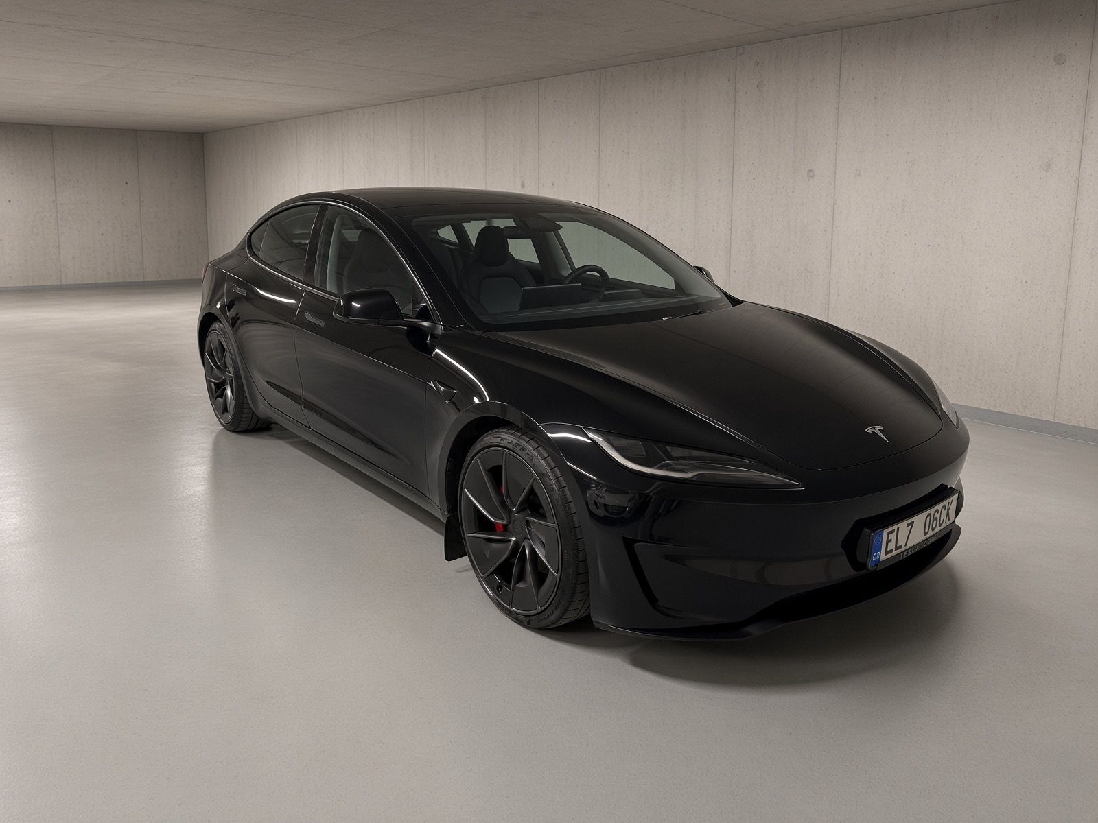 Tesla Model 3 - fotka 2