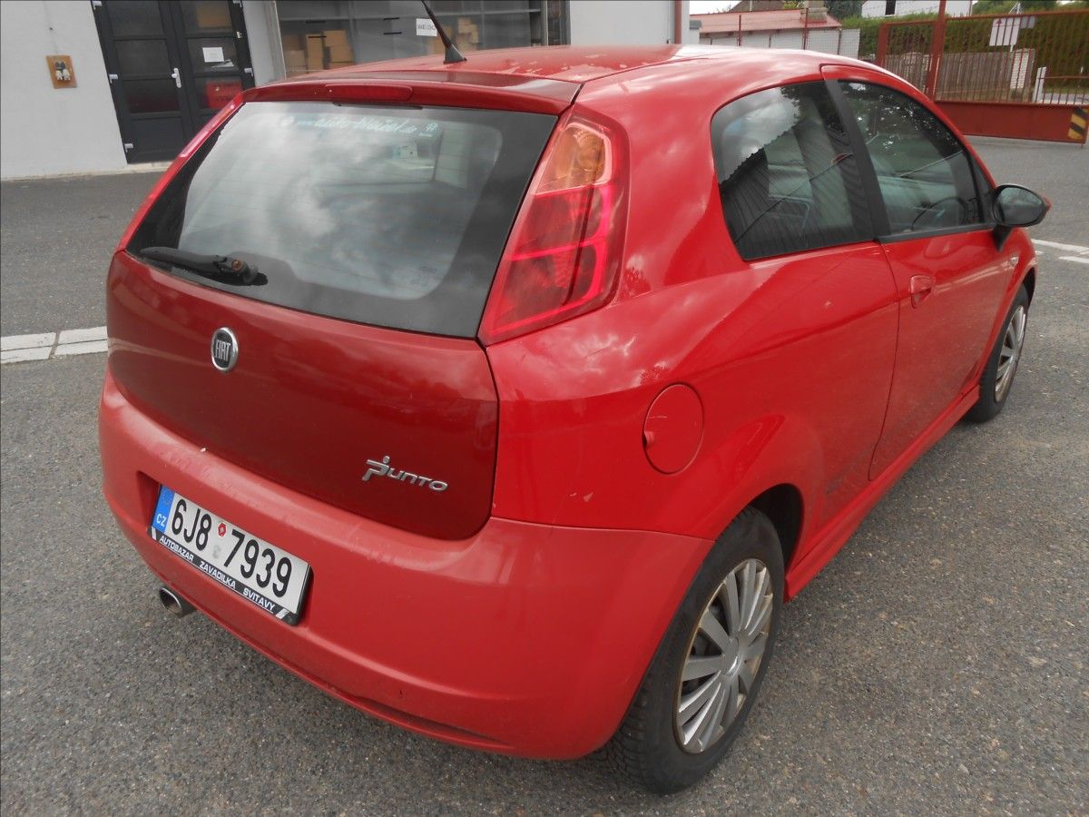 Fiat Punto, 1,4 16V  70Kw - fotka 6