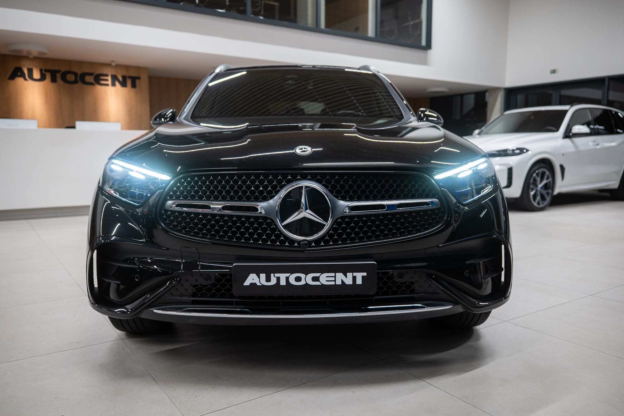 Mercedes-Benz GLC, 220d 145KW 4x4 AMG 1ČR TAŽNÉ - fotka 4