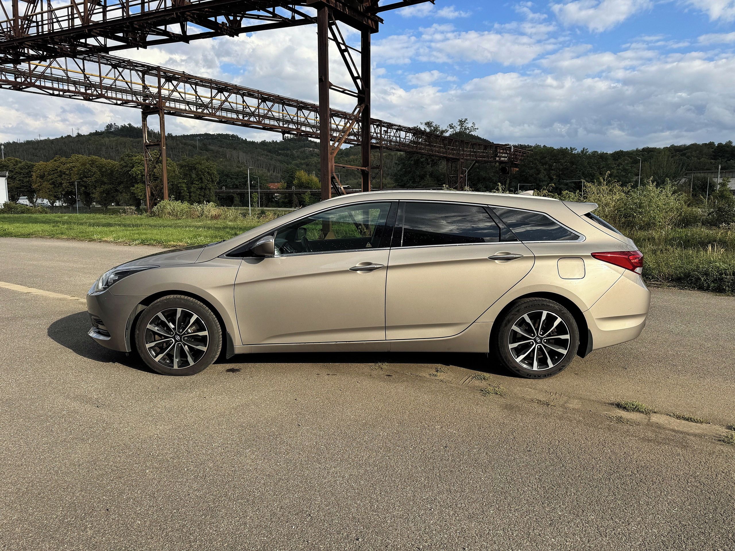 Hyundai i40, Hyundai i40 1.7 CRDi 104 kW ČR - fotka 6
