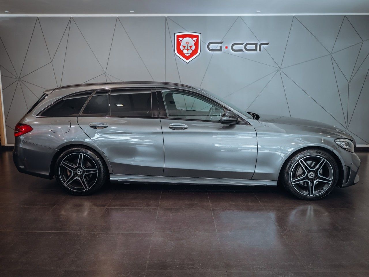 Mercedes-Benz Třídy C, C 220 CDI AMG - fotka 4