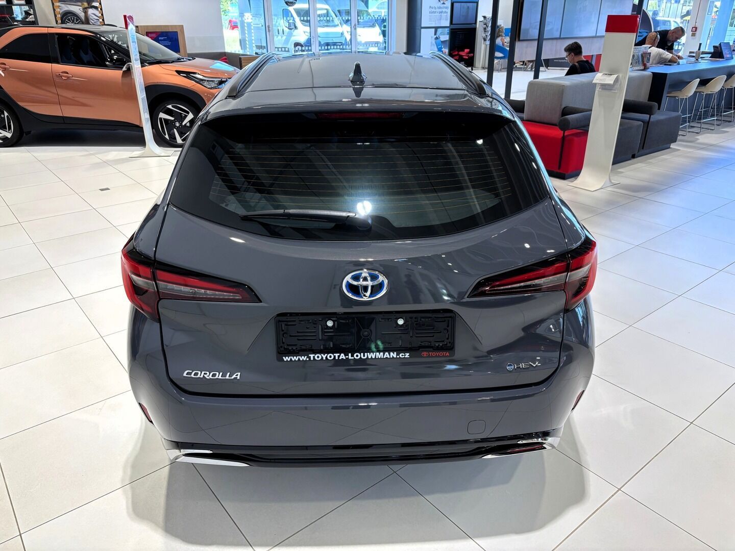 Toyota Corolla, 1,8   TS Comfort HEV - fotka 6