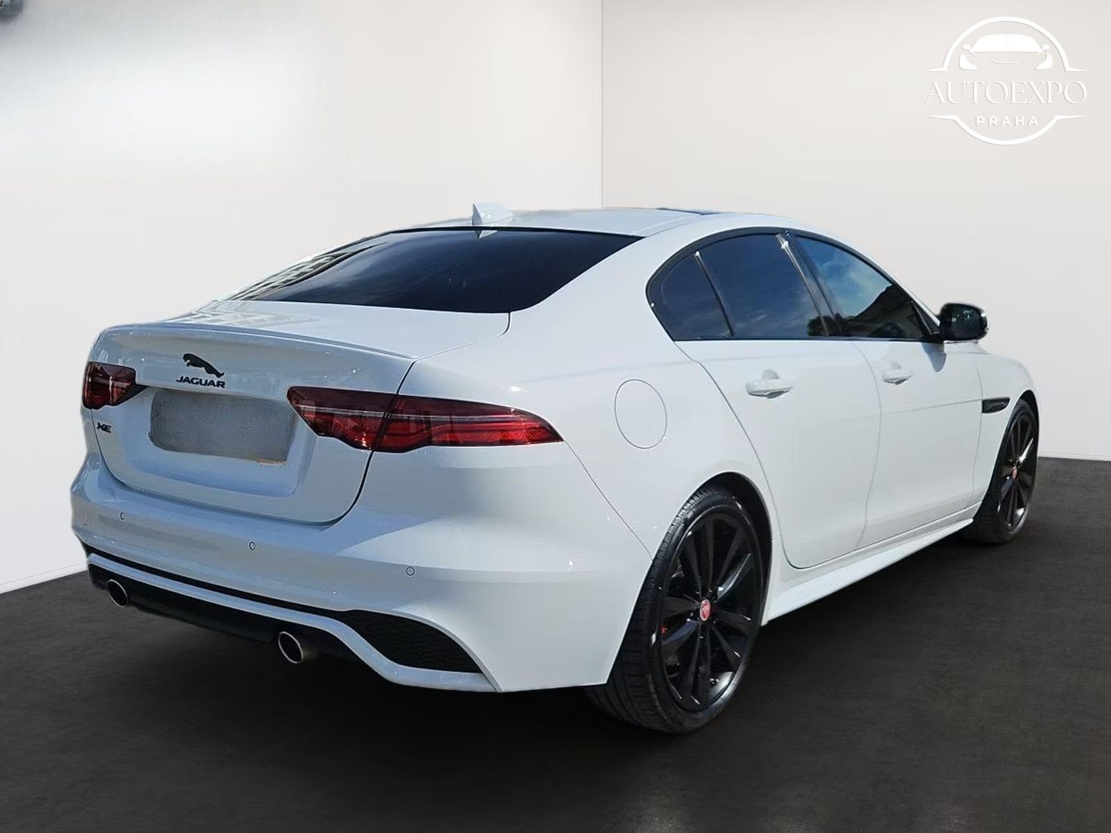 Jaguar XE, P250 R-Dynamic HSE*Matrix-LED - fotka 3