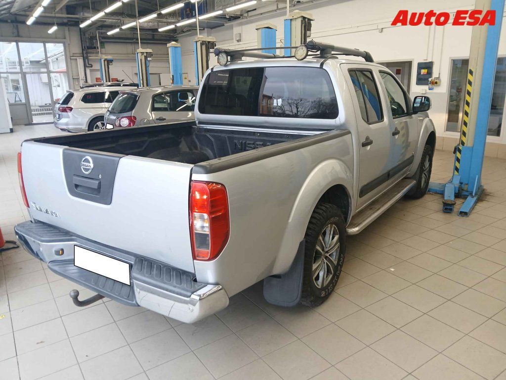 Nissan Navara, 3.0 D,ČR - fotka 2