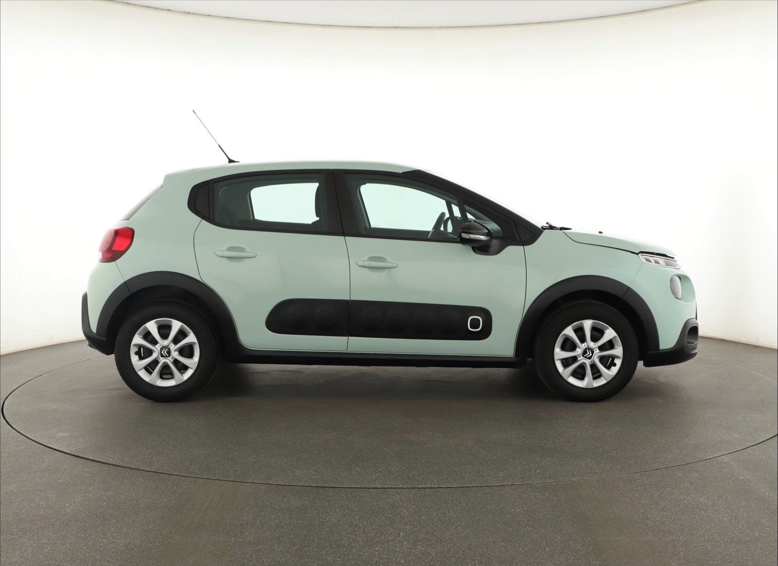 Citroën C3, 1.2 PureTech, Feel, ČR,1.maj - fotka 6