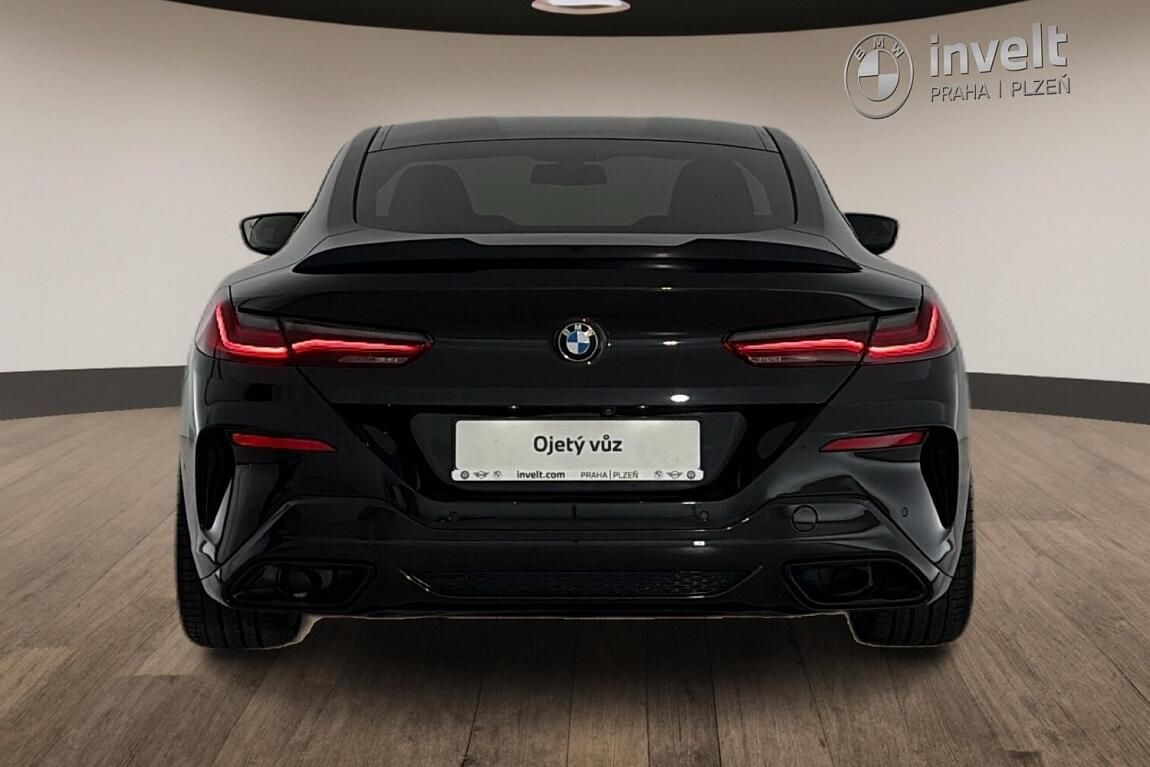 BMW Řada 8, 840d xDrive - fotka 4