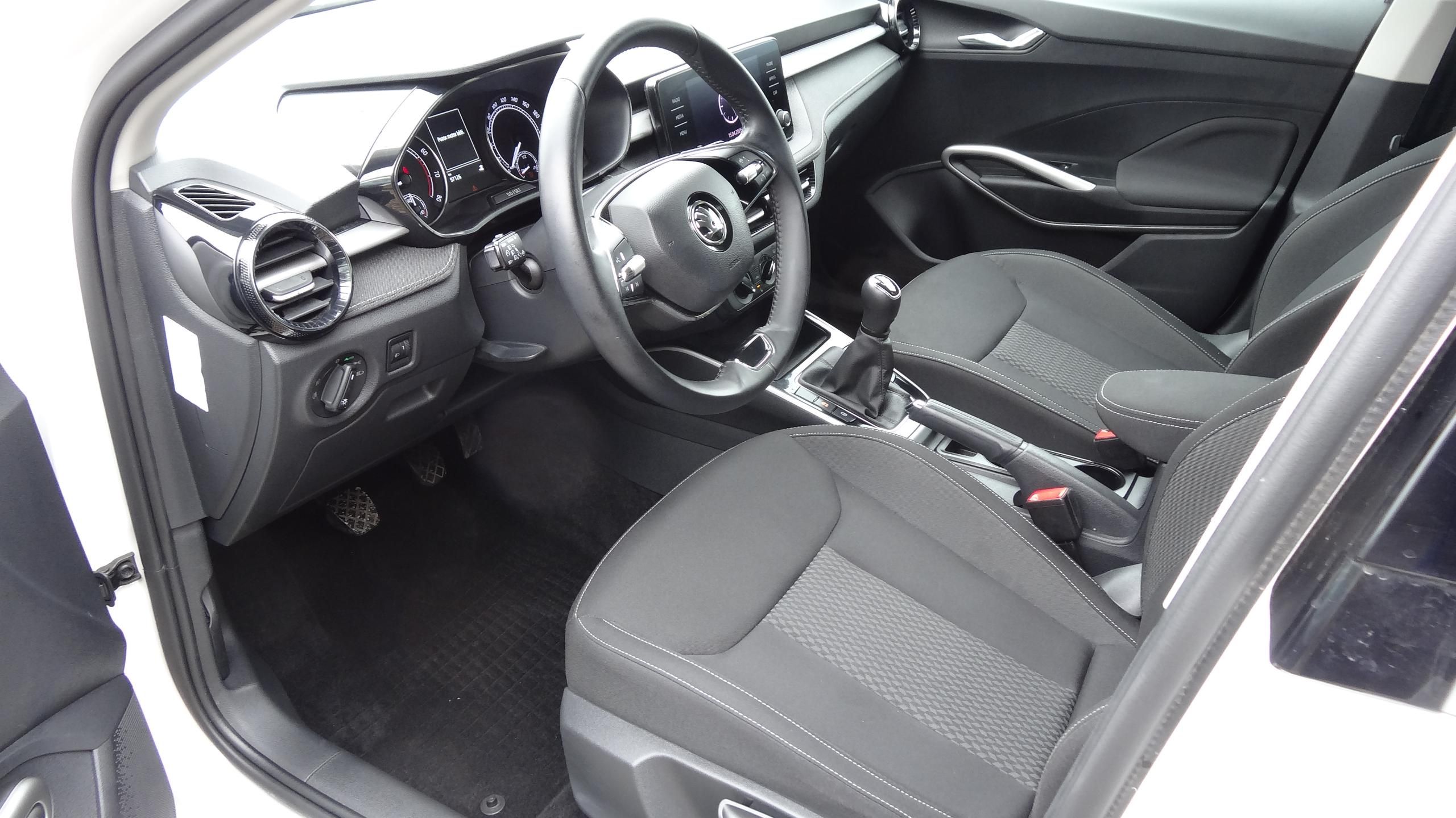 Škoda Fabia, 1.0TSi Style + druhá sada kol - fotka 2