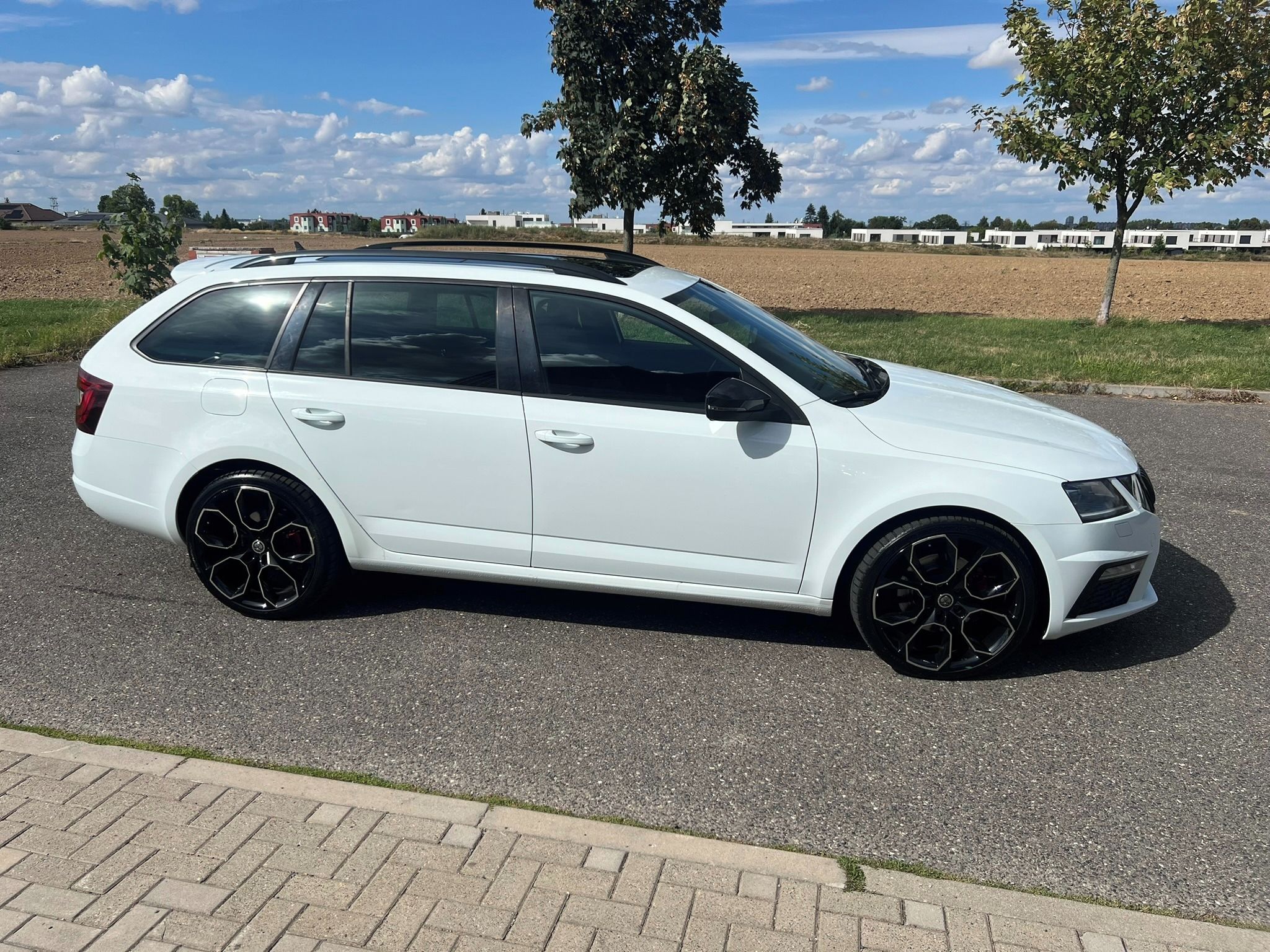 Škoda Octavia, 2.0 TDI, RS, 135kW - fotka 5