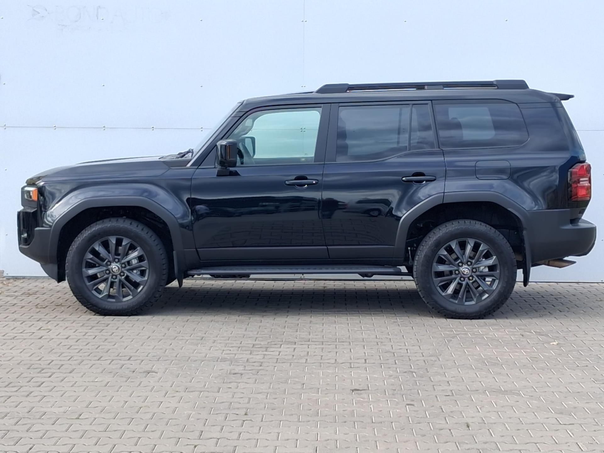Toyota Land Cruiser, 2.8 D-4D 6AT Executive MHEV AW - fotka 3