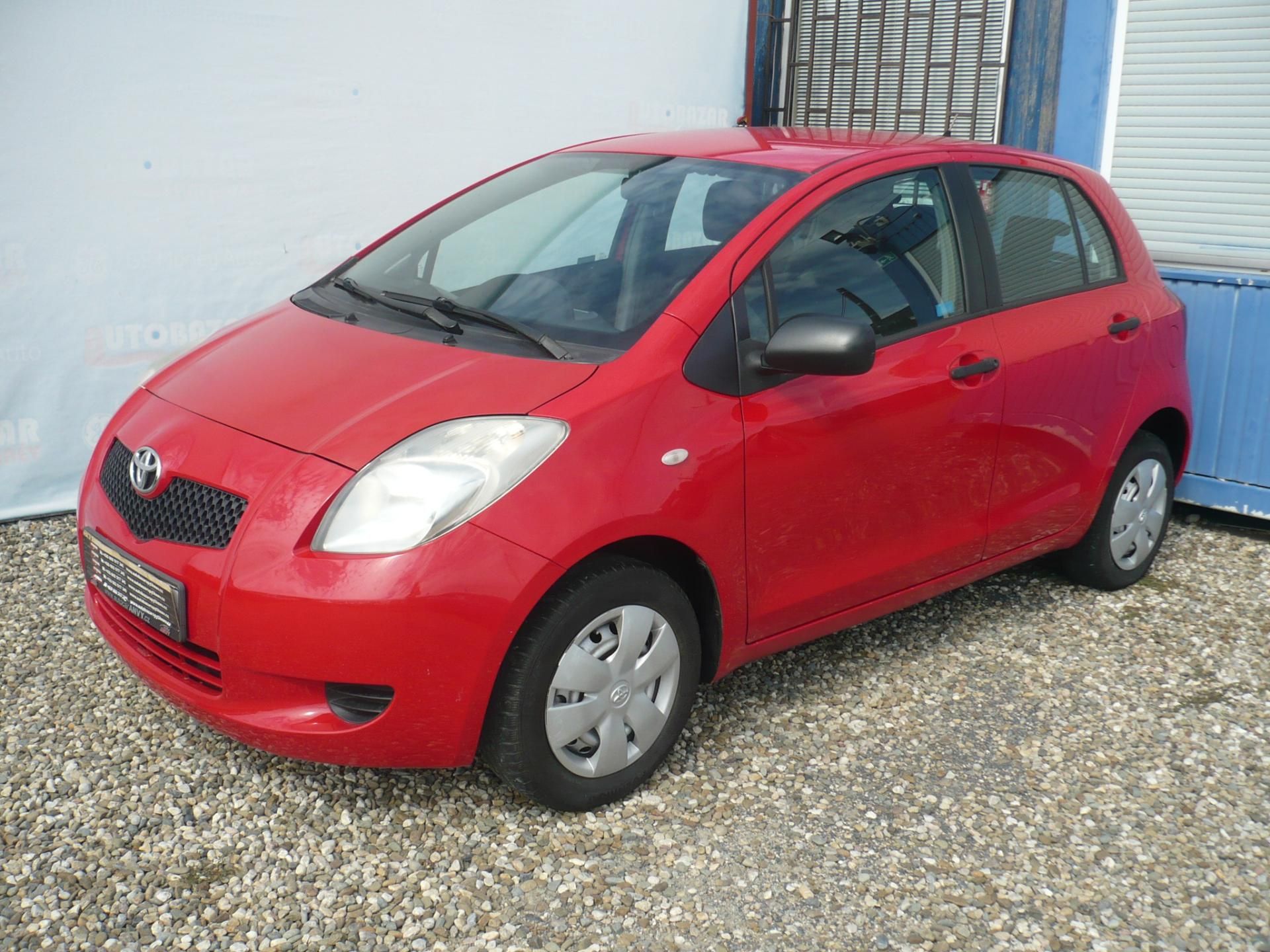 Toyota Yaris, 1.0i 51Kw