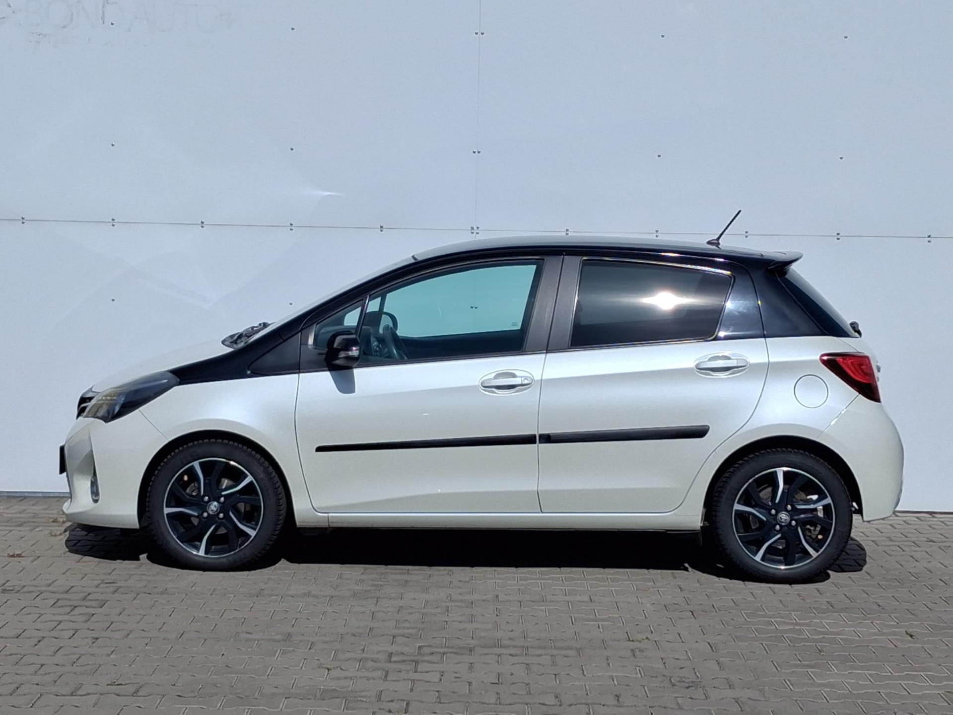 Toyota Yaris, 1.3 VVT-i Selection Smart - fotka 3