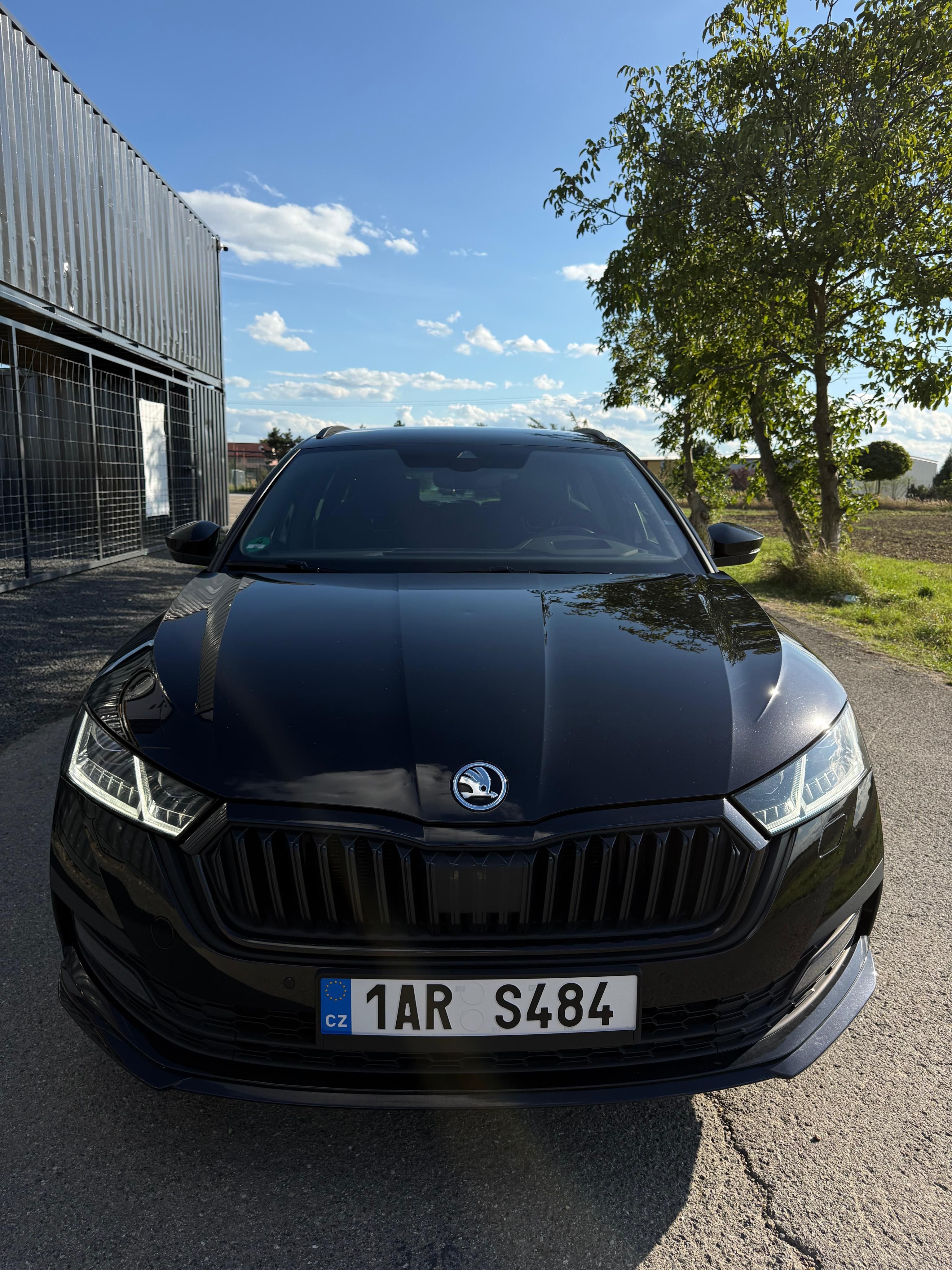Škoda Octavia, Octavia Sportline 2.0 TDI - fotka 2