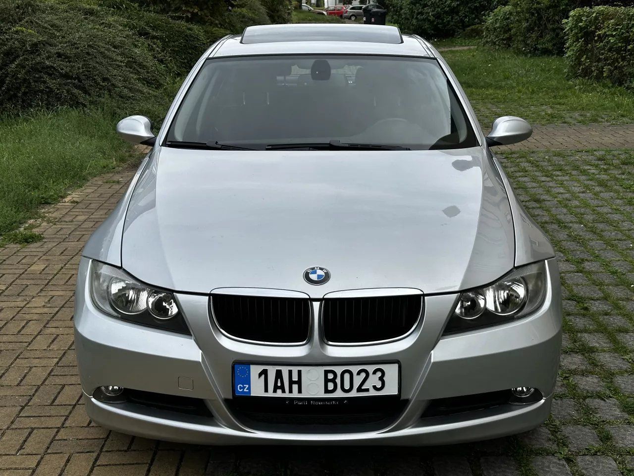 BMW Řada 3, E90 320i Sedan 1. Majitel Šíbr - fotka 2