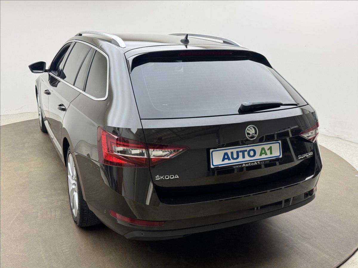 Škoda Superb, 2,0 DSG STYLE+ CANTON DPH ČR - fotka 6