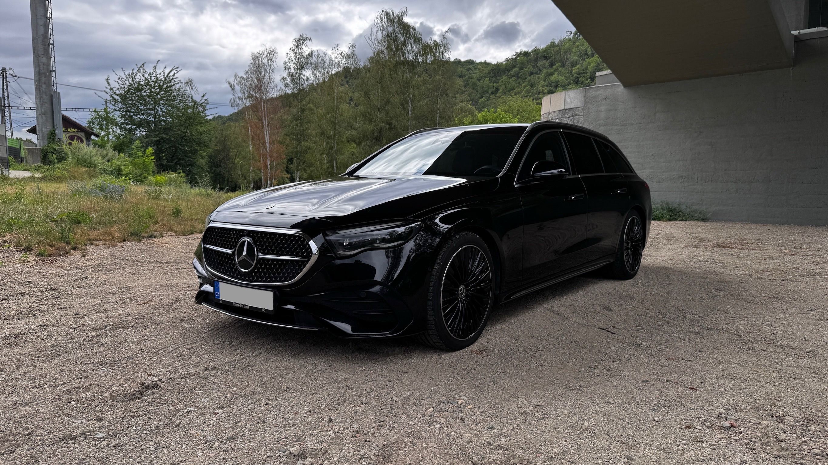Mercedes-Benz Třídy E, E220d, AMG, ZÁRUKA, PANORAMA - fotka 3