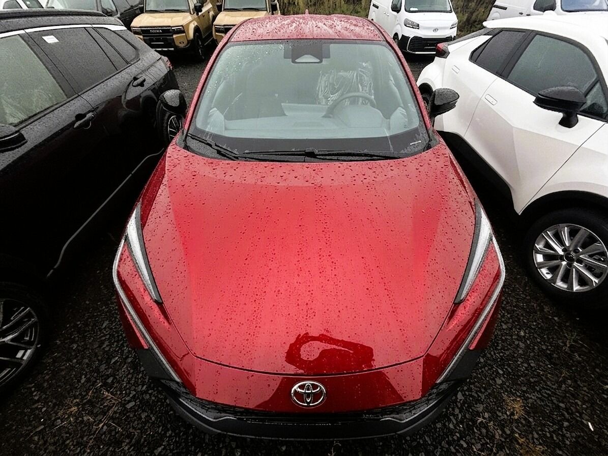 Toyota C-HR, 1,8   Comfort HEV CVT - fotka 2