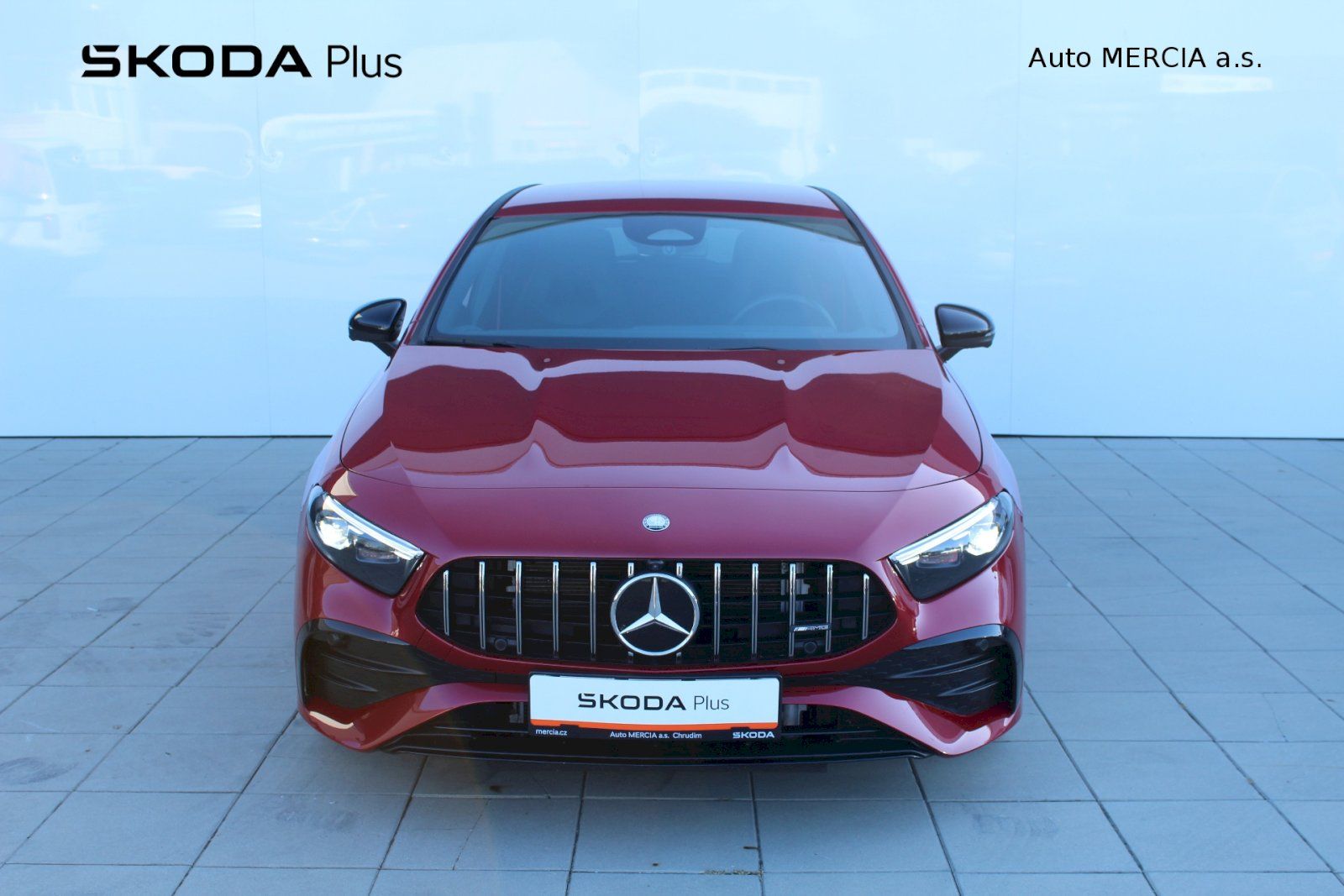 Mercedes-Benz Třídy A, Mercedes-AMG A 35 DCT 4MATIC 2 - fotka 4