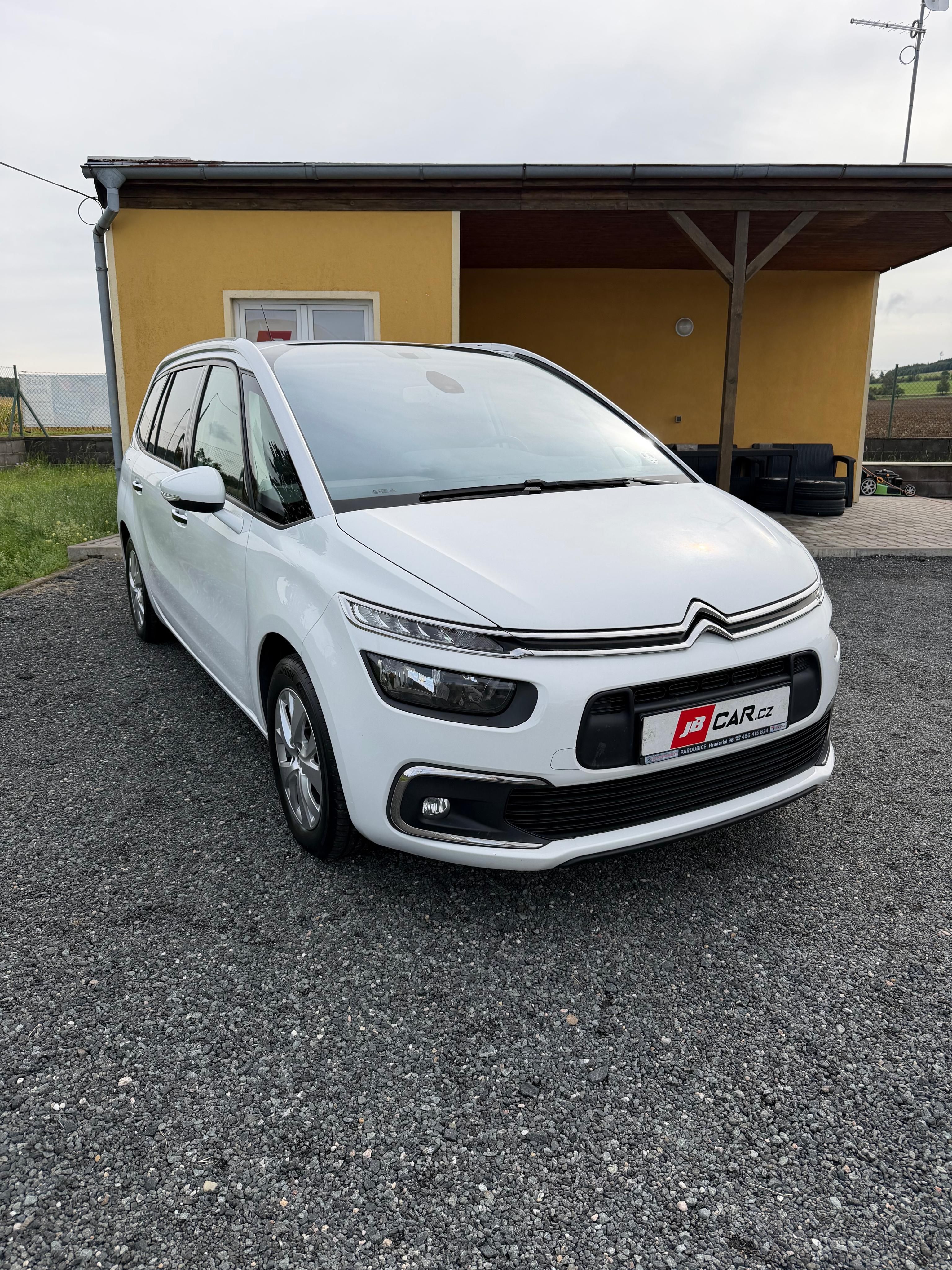 Citroën Grand C4 Picasso, 1.6 HDi VÝHŘEV TAŽNÉ 7M ČR 1.M