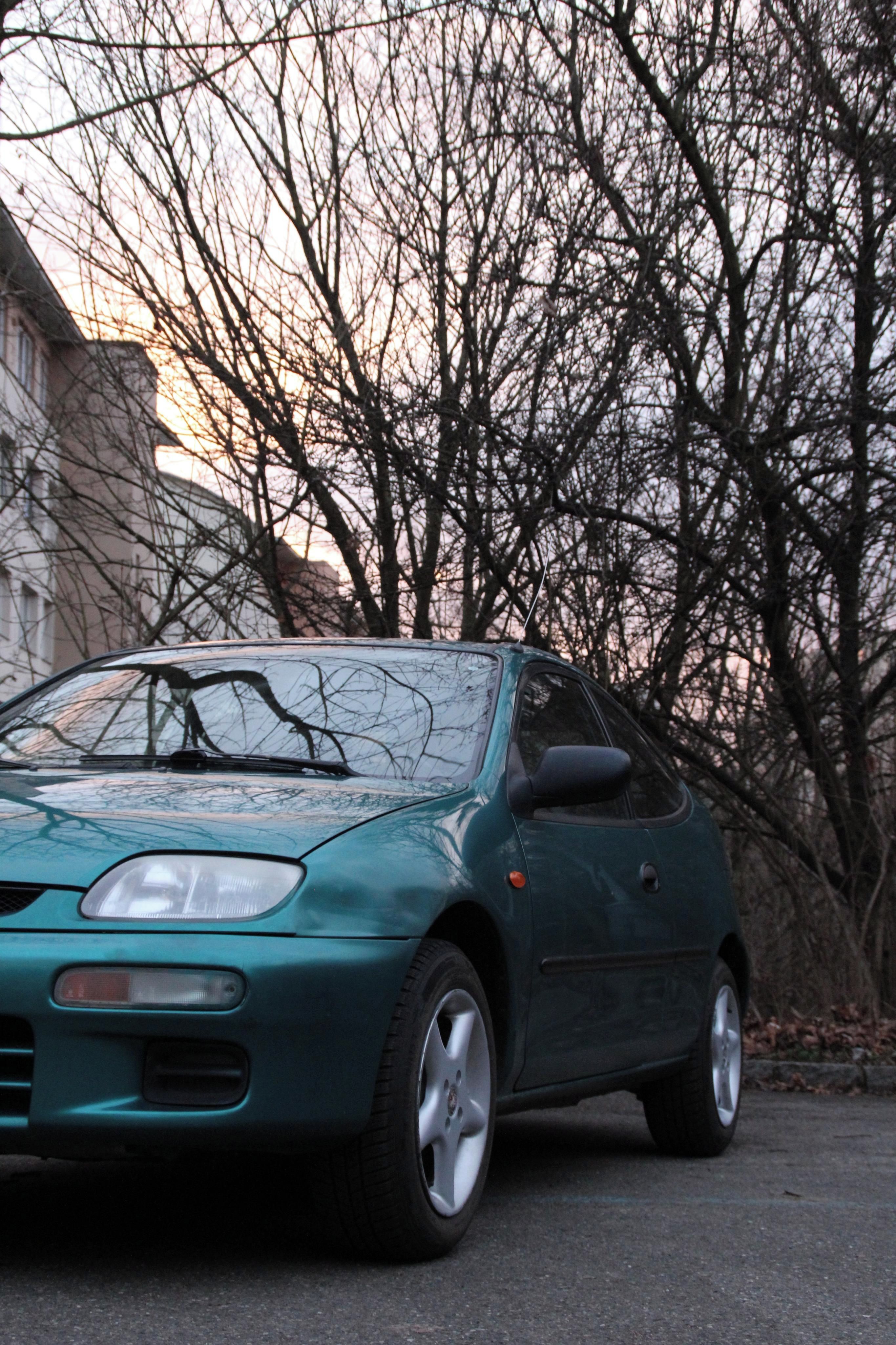 Mazda 323, 1.3 - fotka 5