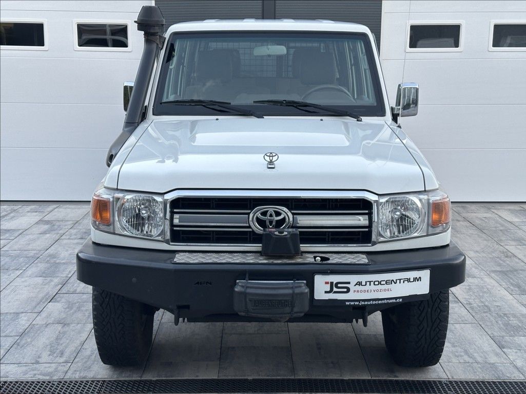 Toyota Land Cruiser, 4,2 D 130PS  HZJ76 LX 4x4 - fotka 3