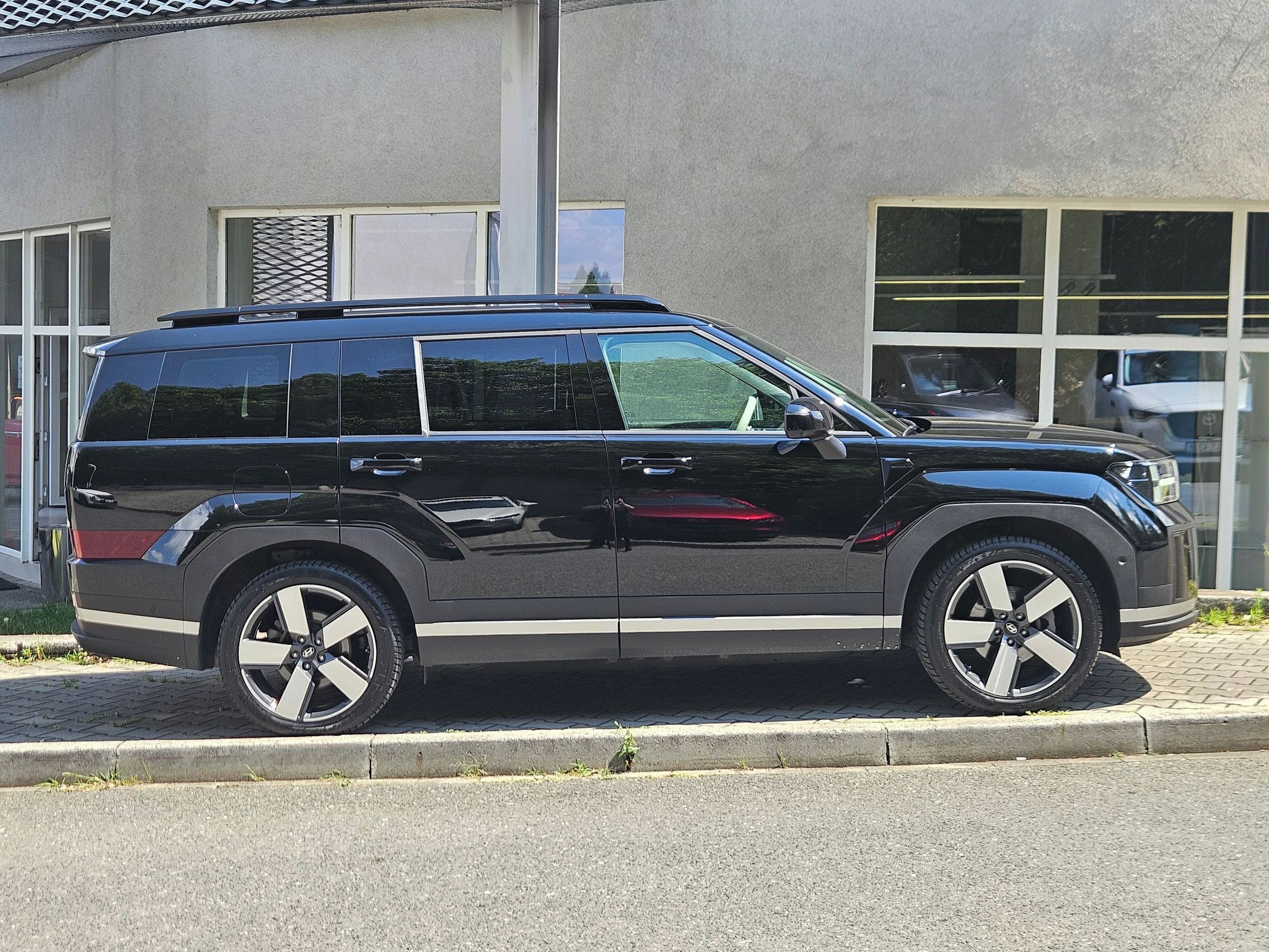 Hyundai Santa Fe, 1.6 T-GDi PHEV 4X4 A/T, Style - fotka 6