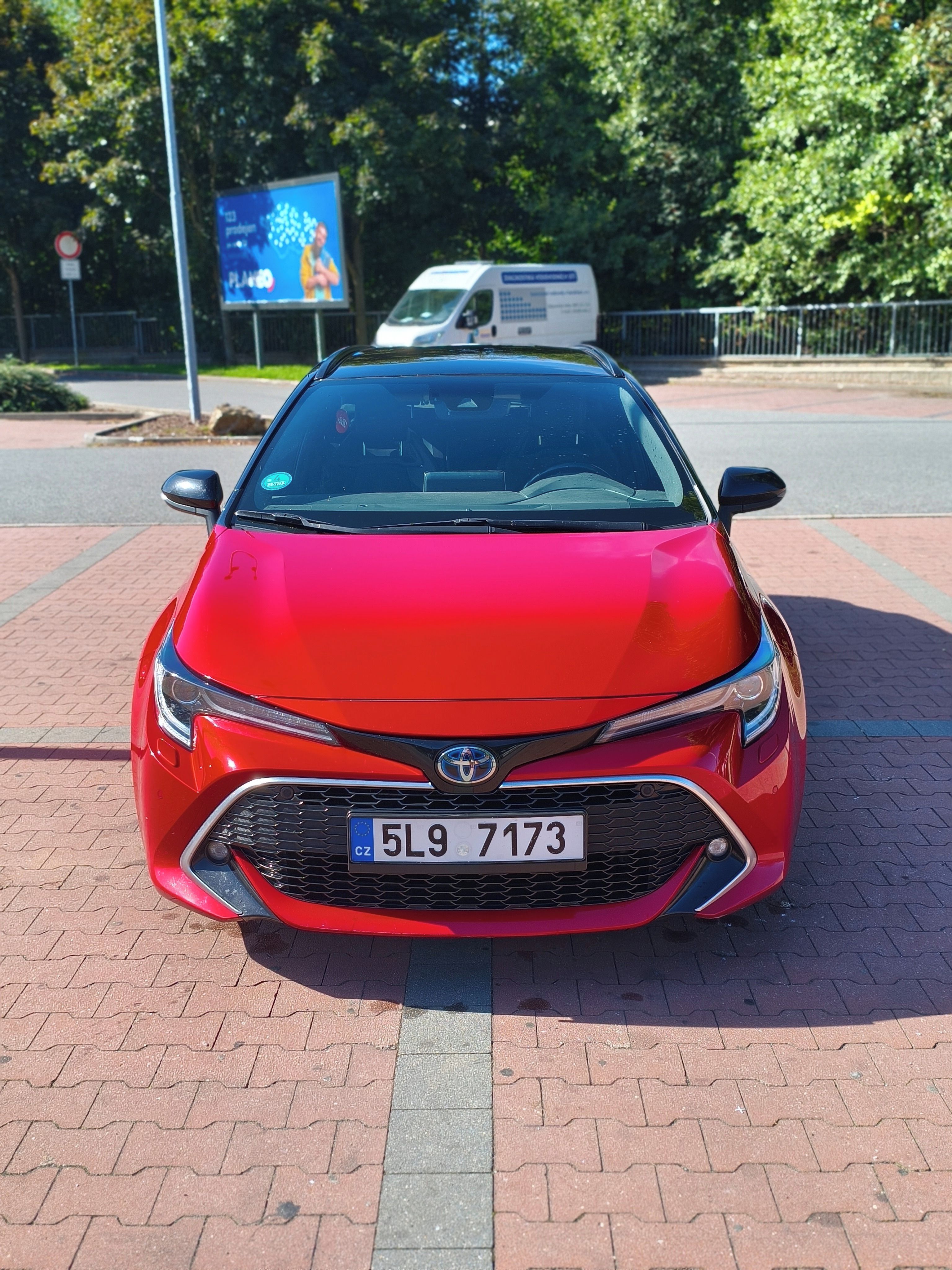 Toyota Corolla, 1.8 Hybrid 90kW Selection (GR) - fotka 2