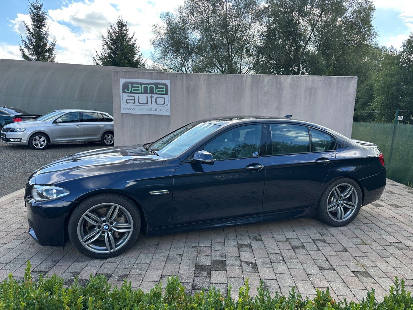 BMW Řada 5, 550i 331kW M-PACKET ZADOKOLKA - fotka 4