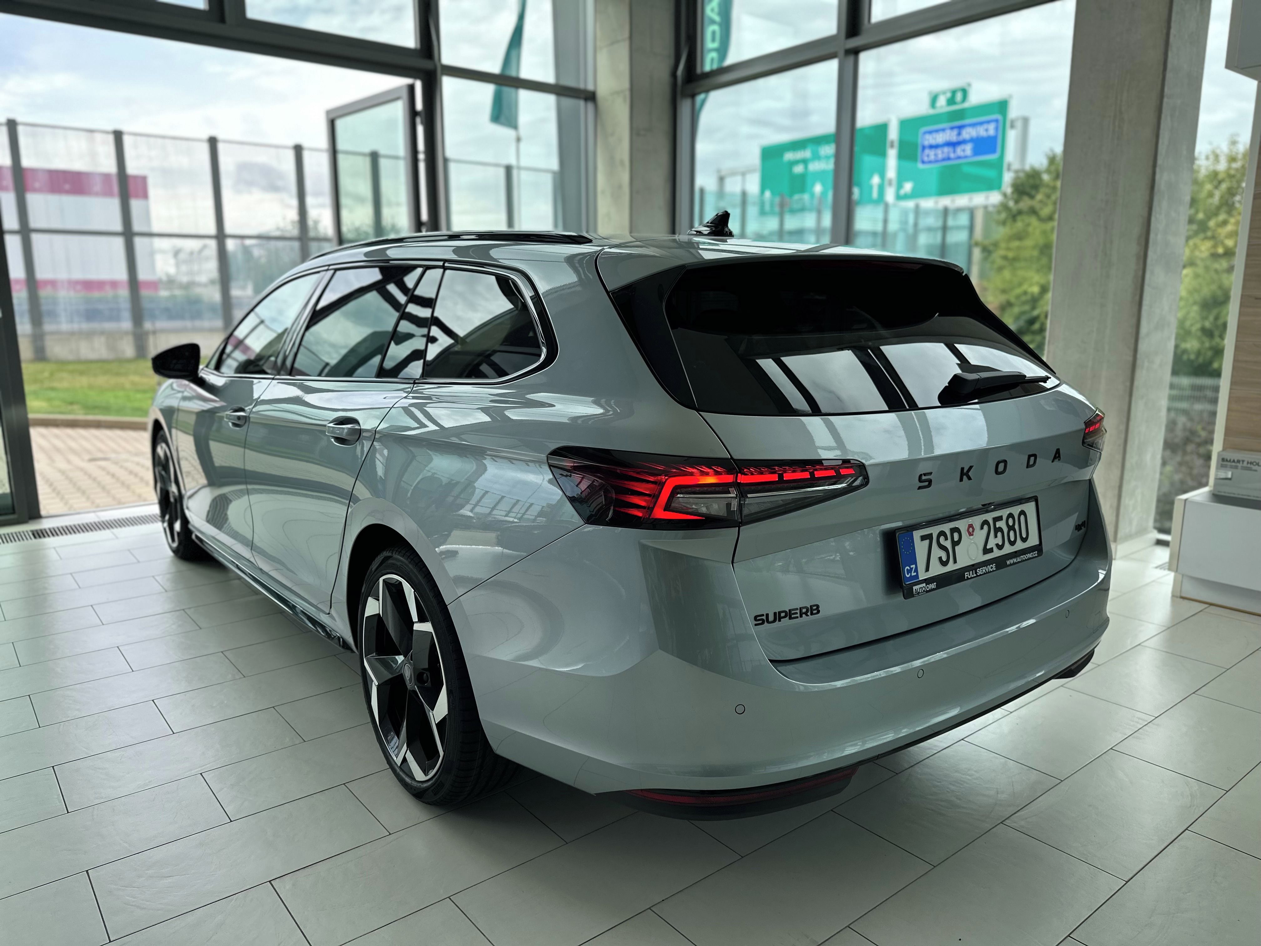 Škoda Superb, Sportline 2,0 TDI 142 kW 4x4 - fotka 5