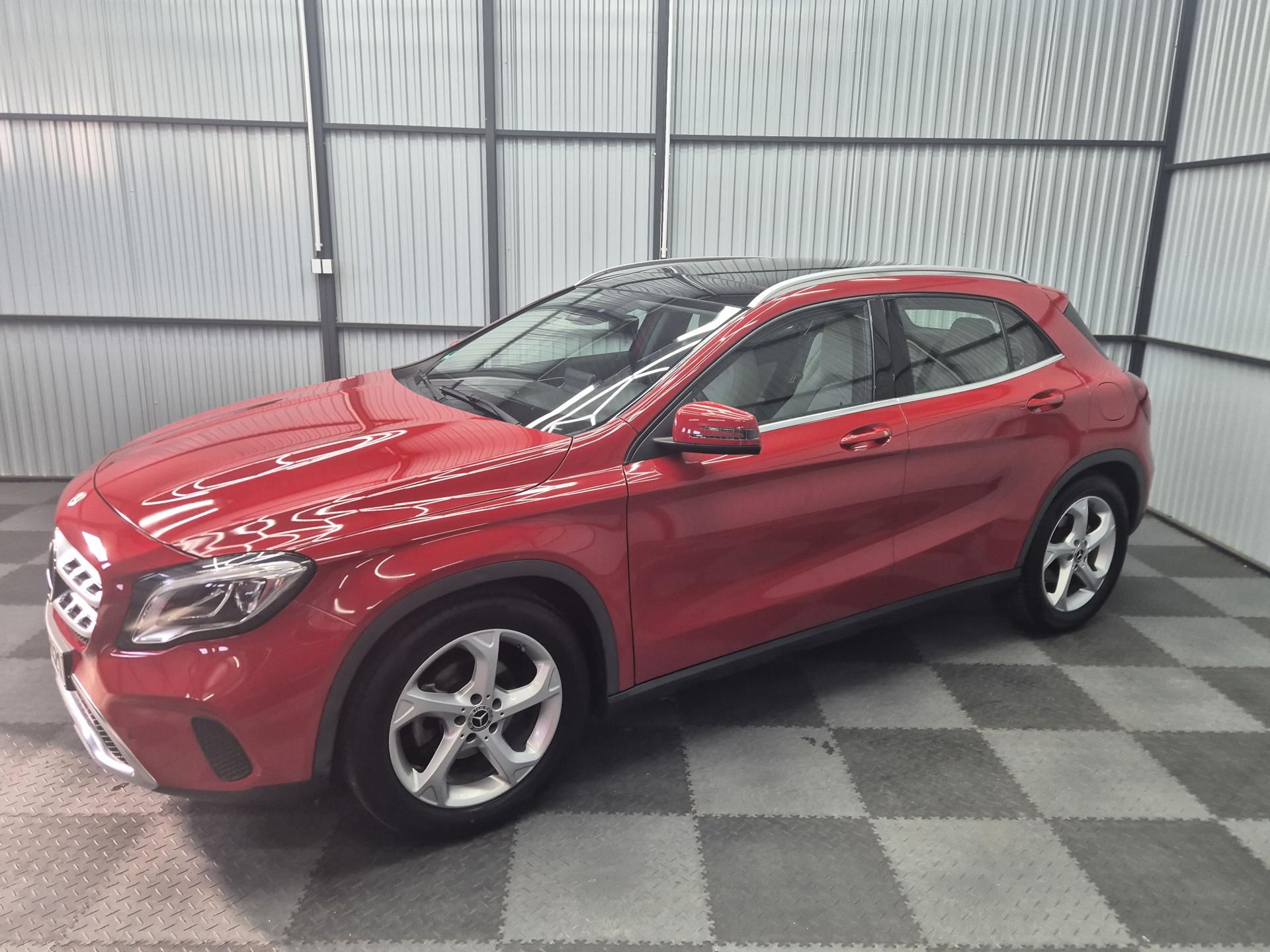 Mercedes-Benz GLA - fotka 4
