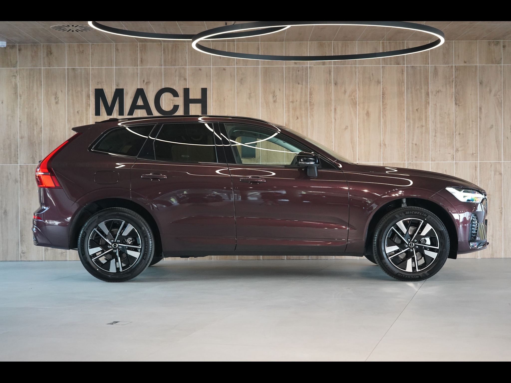 Volvo XC60, B5 AWD PLUS Dark LCI, H/K, LED - fotka 6