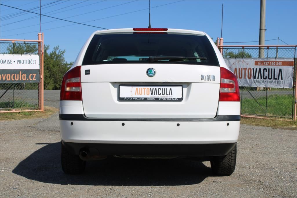 Škoda Octavia, 1,6 i  KLIMA, STK 7/2028, ČR - fotka 6