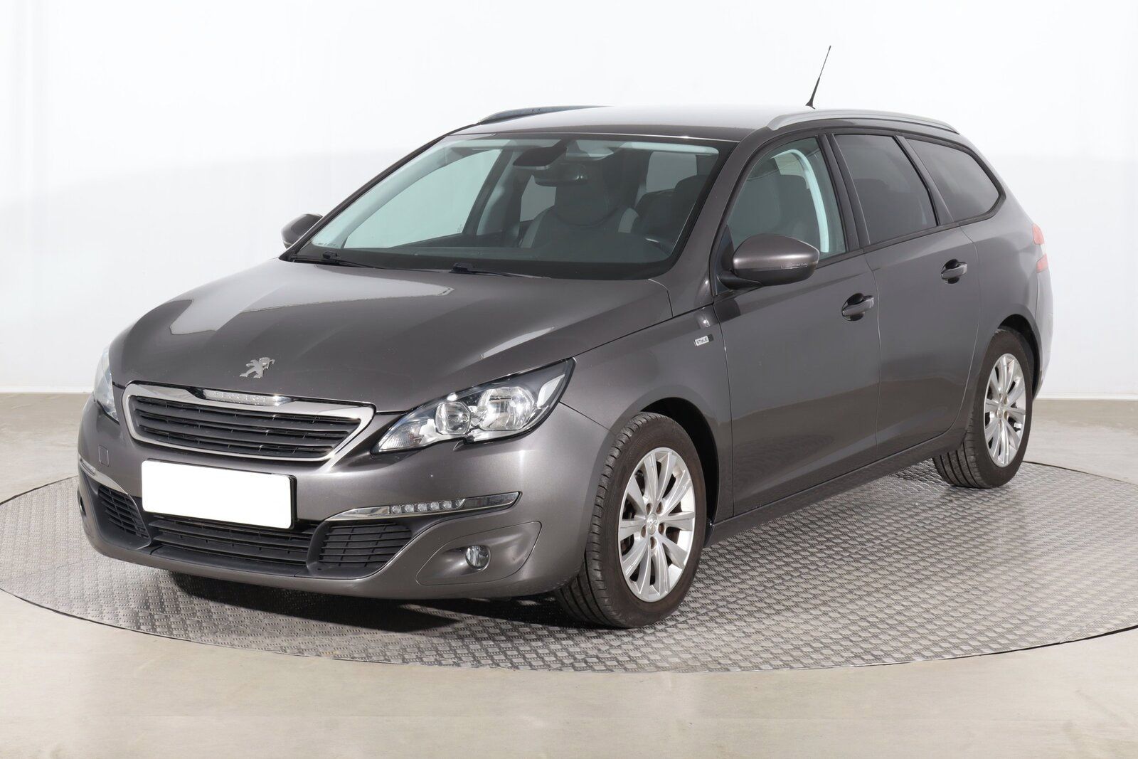 Peugeot 308, 1.6 BlueHDi, Serv.kniha - fotka 2