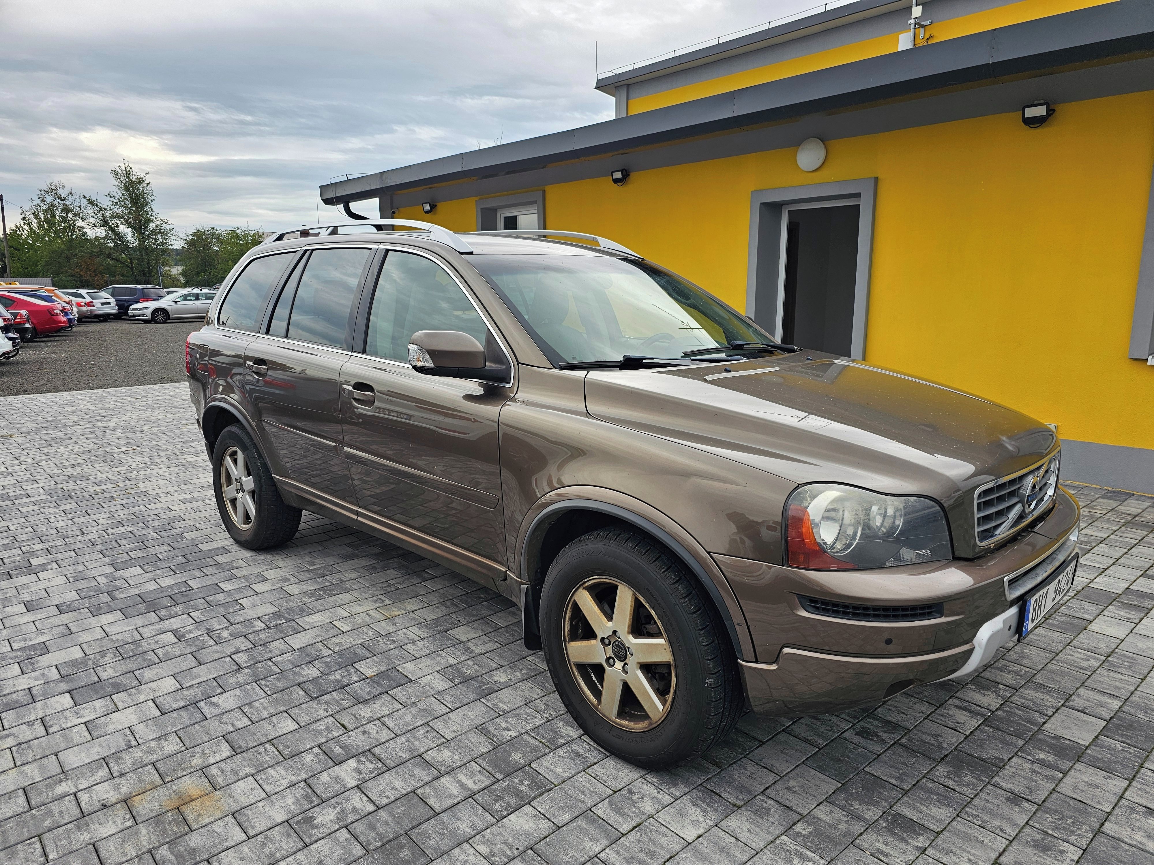 Volvo XC90, D5 AWD 2,4 147kW, 7 míst - fotka 3