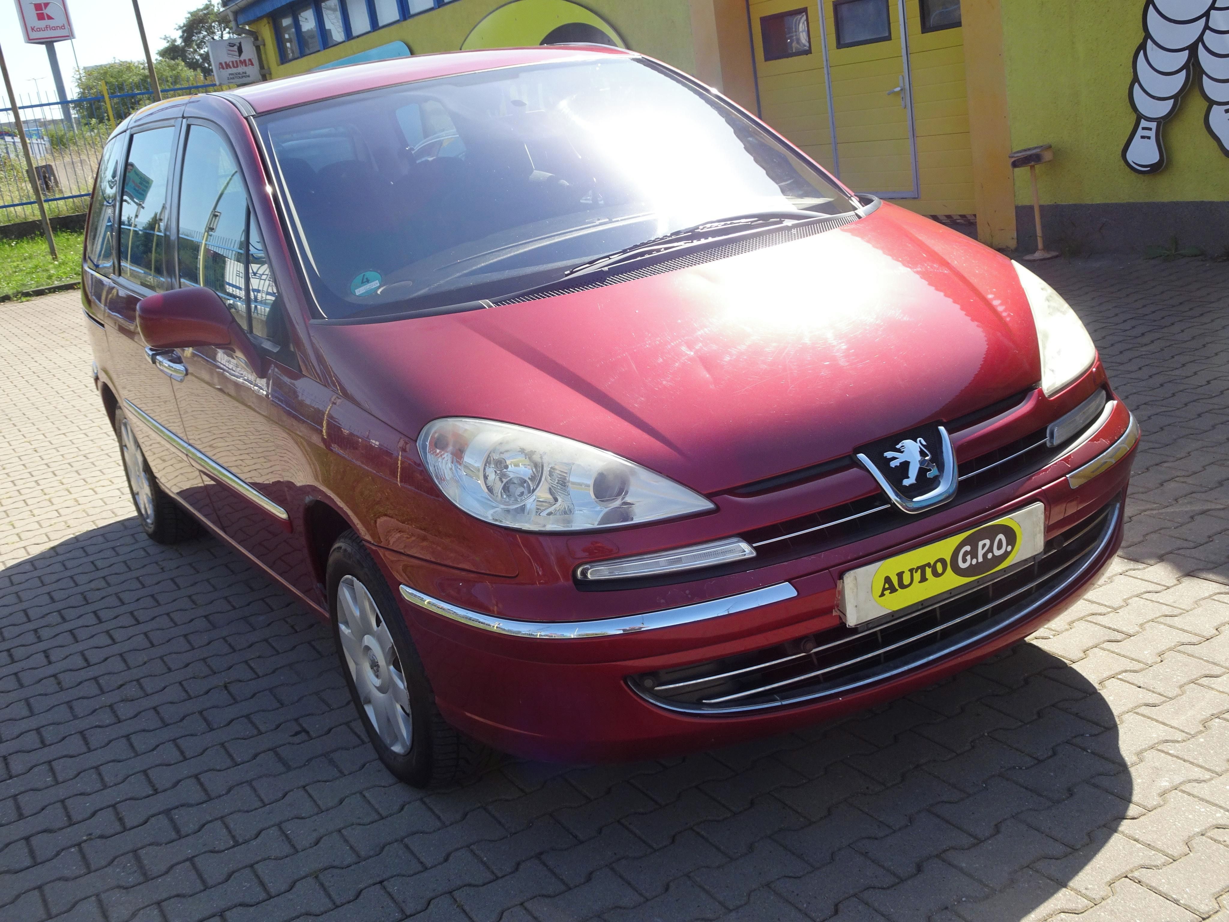 Peugeot 807, 2.0i 16V 8 míst - fotka 3