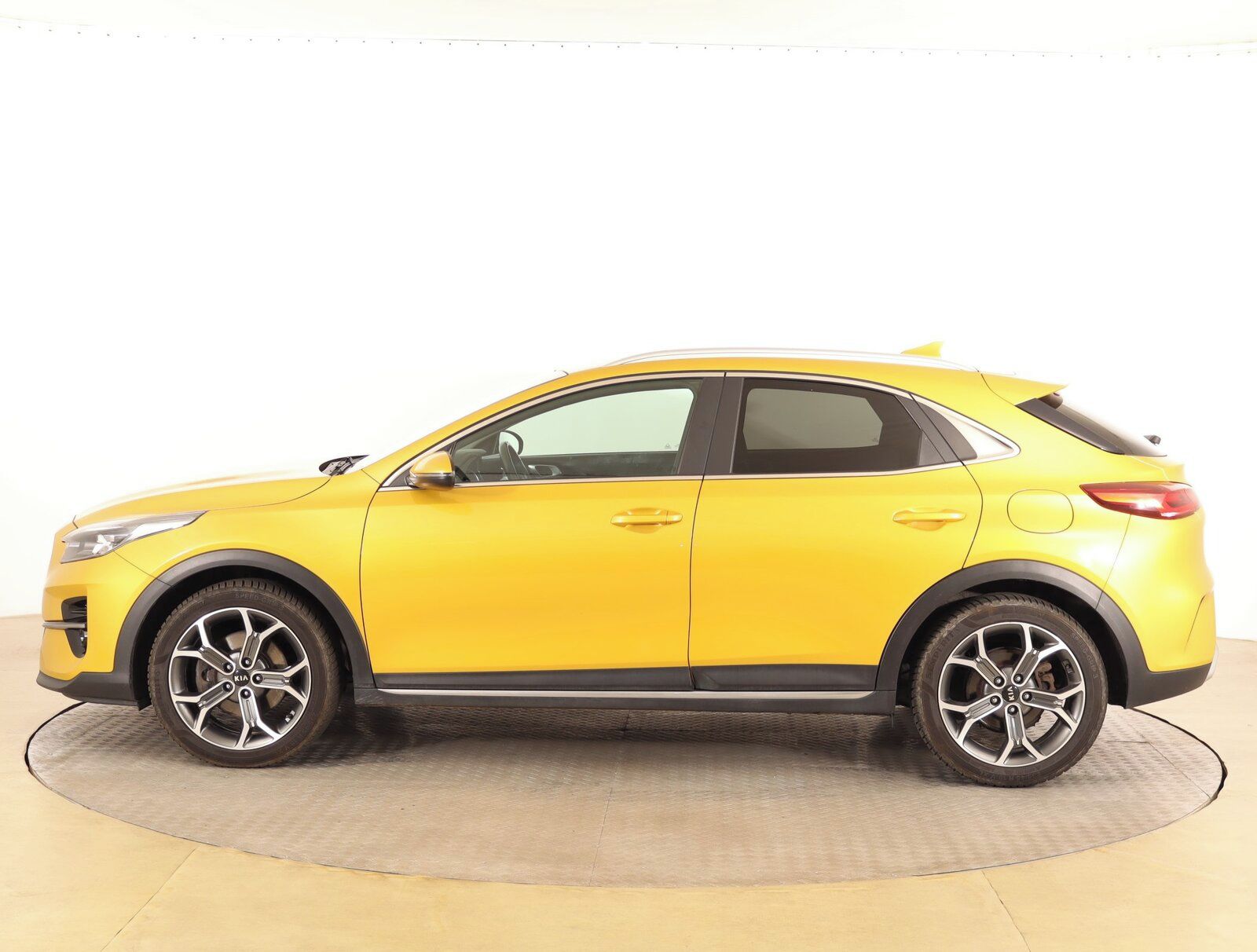 Kia XCee´d, 1.6 CRDi, Gold, Automat - fotka 3