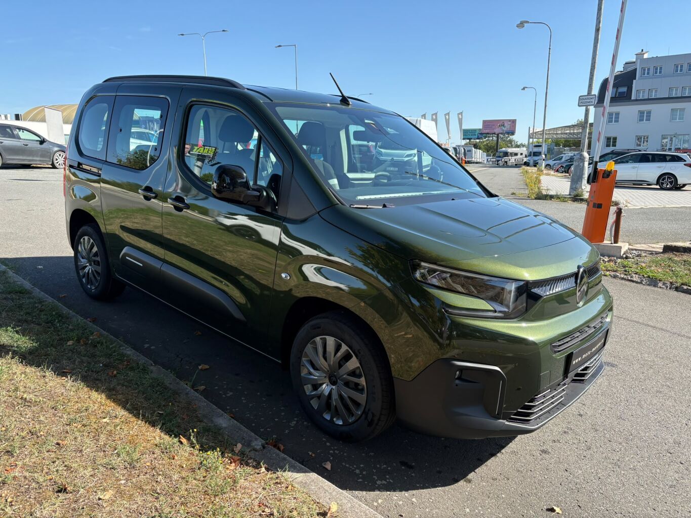 Citroën Berlingo, Plus Petrol 110k Manual Tonic - fotka 6