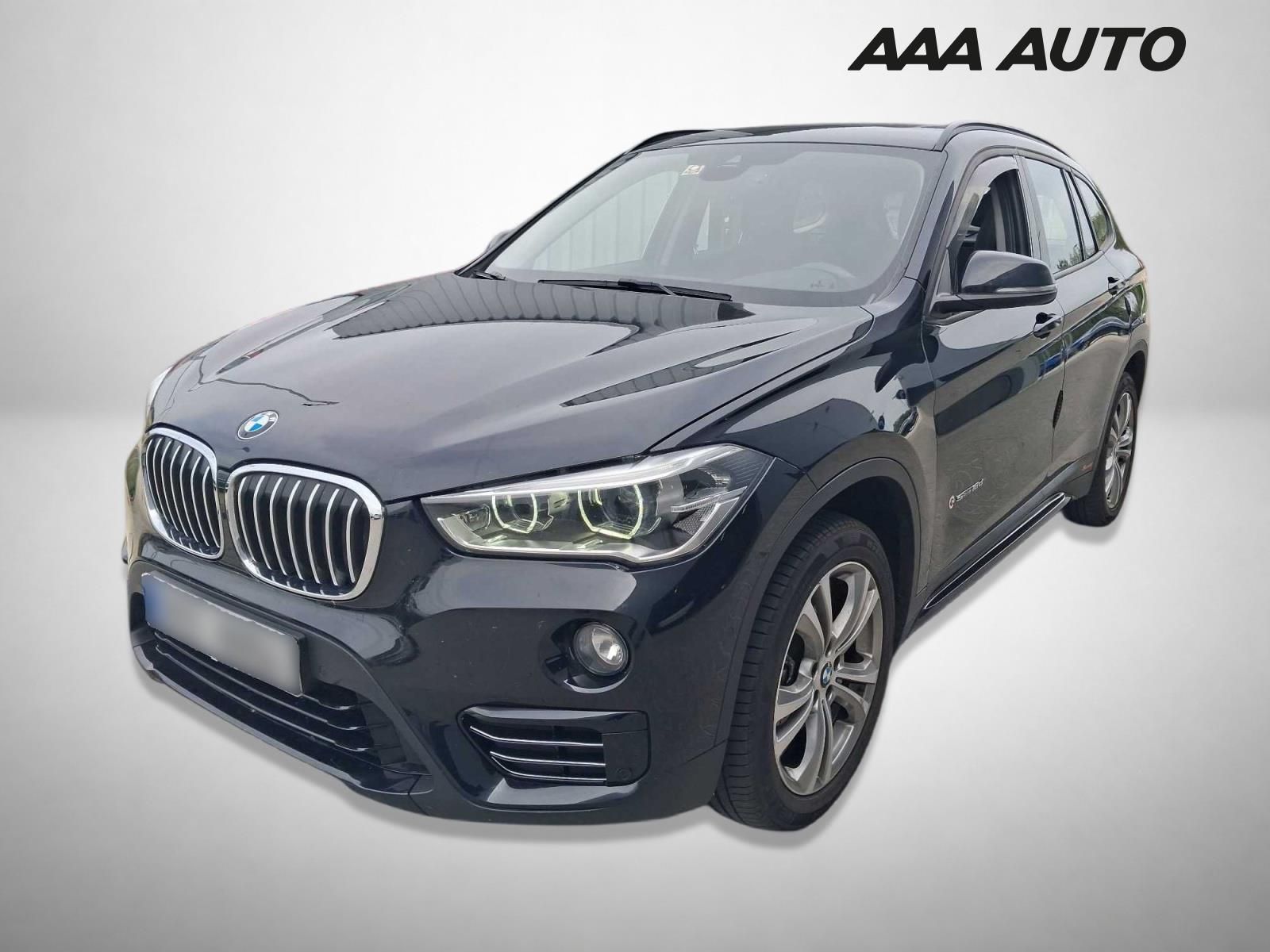 BMW X1, sDrive18d, Automatická klima