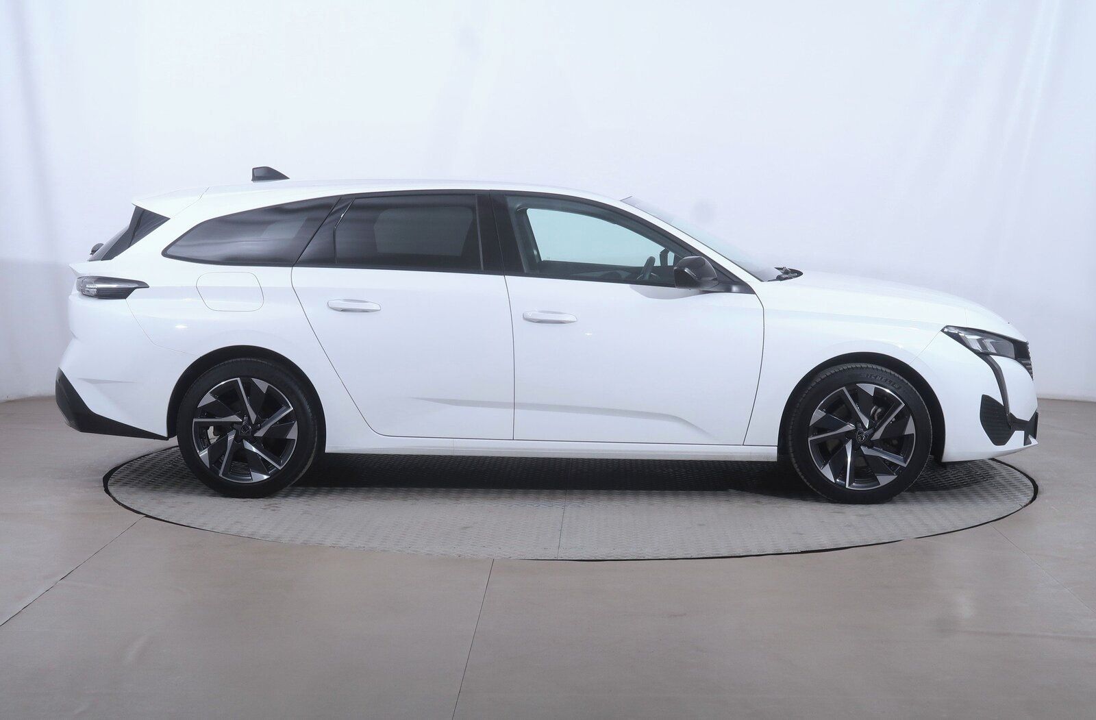 Peugeot 308, 1.2 PureTech, Allure, Automat - fotka 6