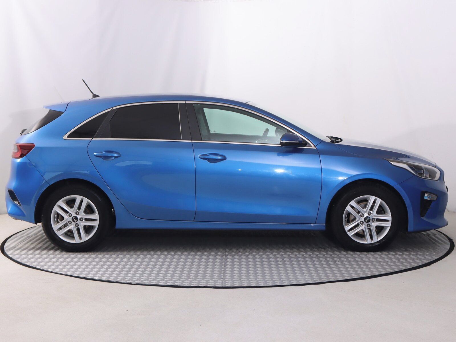Kia Cee´d, 1.4 T-GDI, Serv.kniha - fotka 6