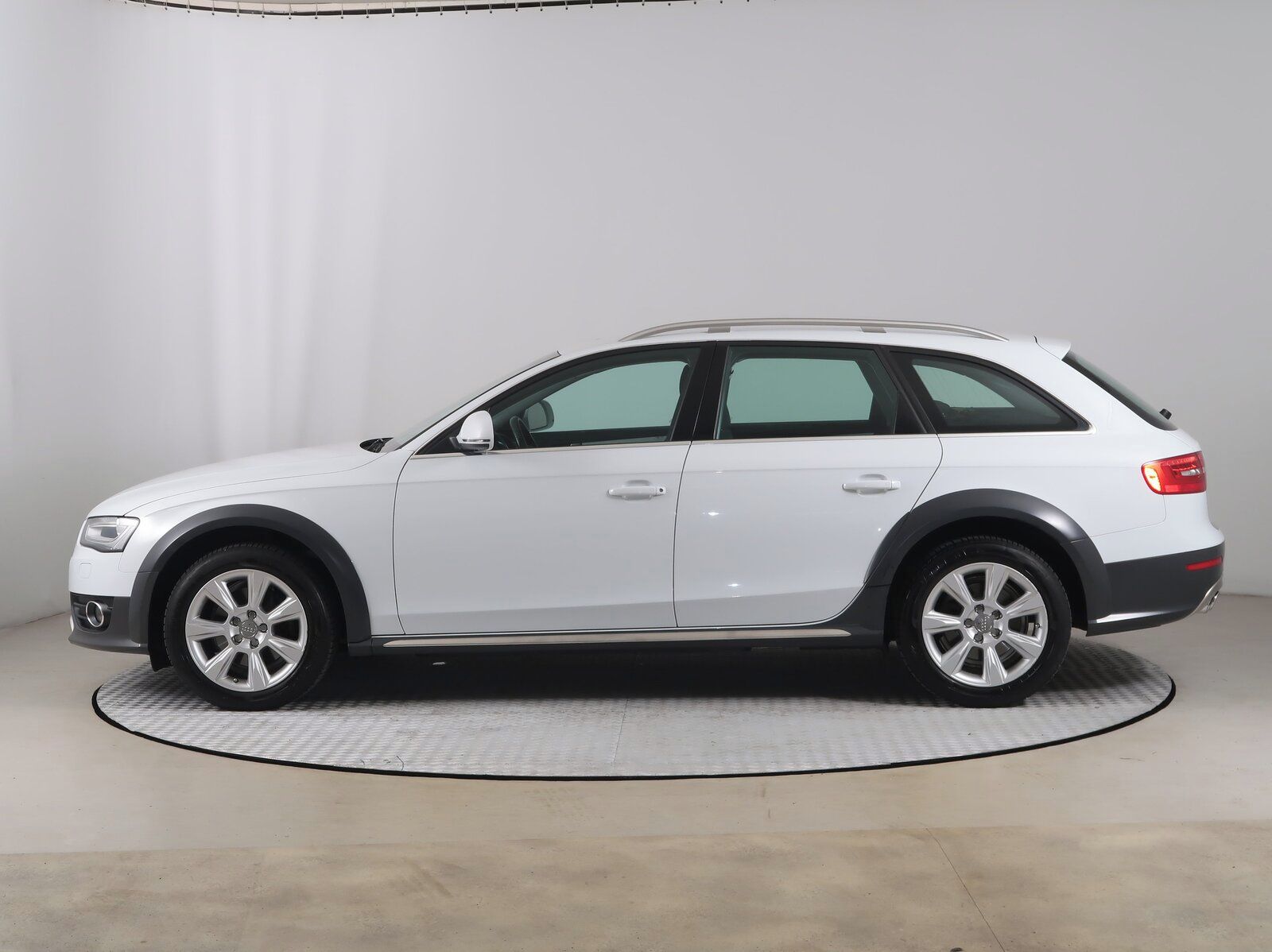 Audi A4 allroad, 2.0 TDI, 4X4, Serv.kniha - fotka 3
