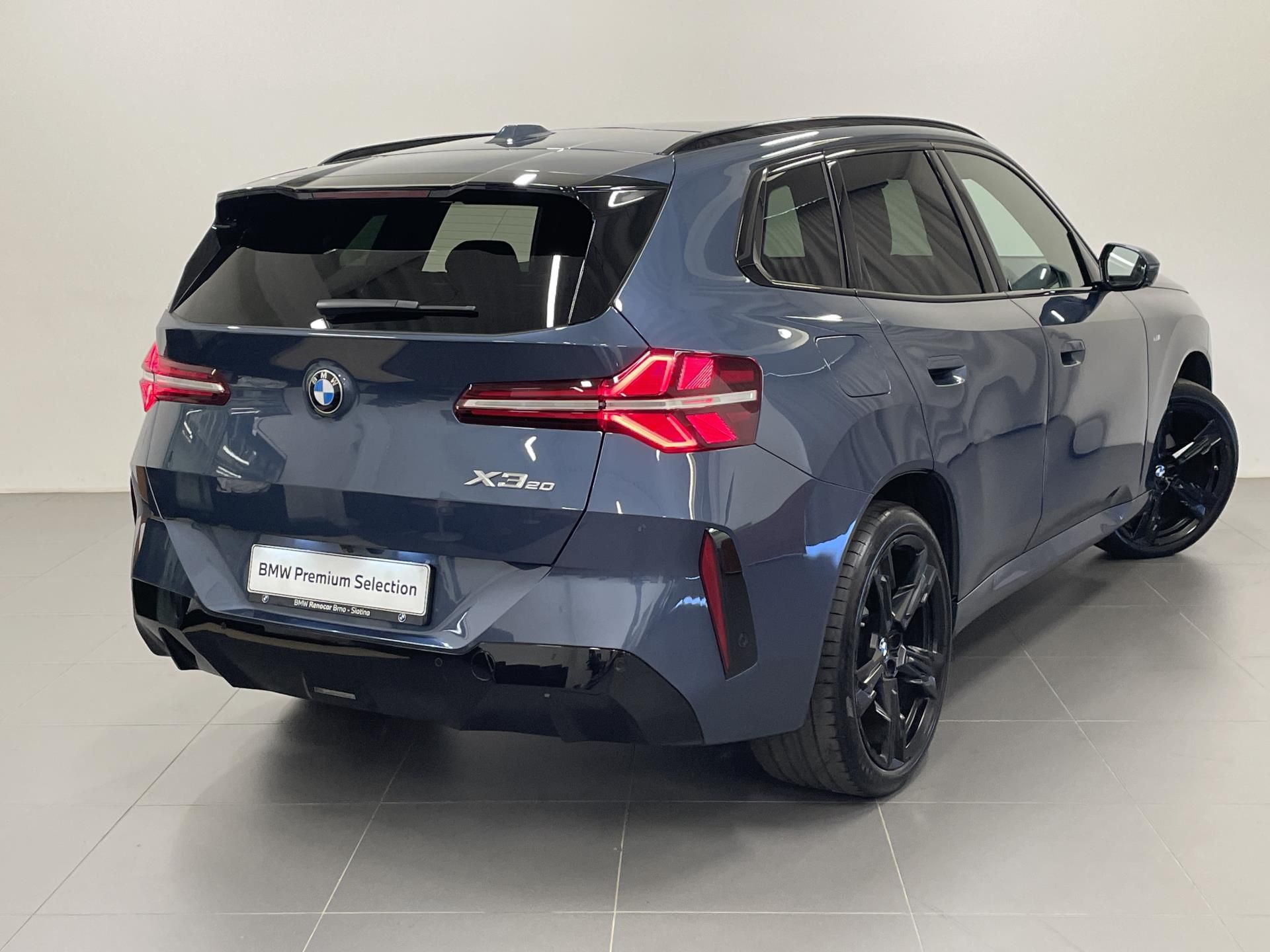 BMW X3, X3 20i xDrive, Mpaket - fotka 3
