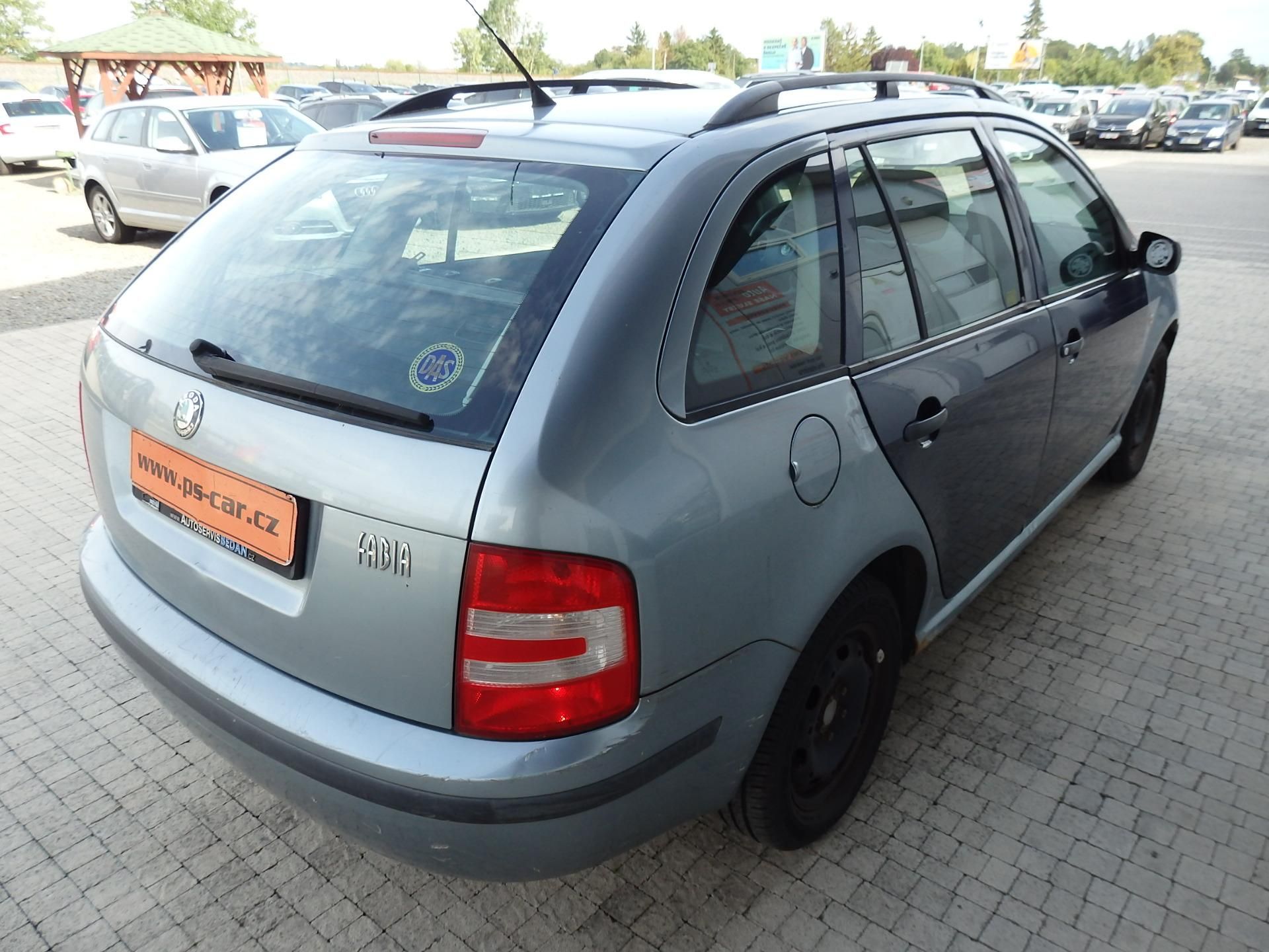 Škoda Fabia, 1.2 HTP 47 kW 2x AIRBAG, ABS - fotka 4