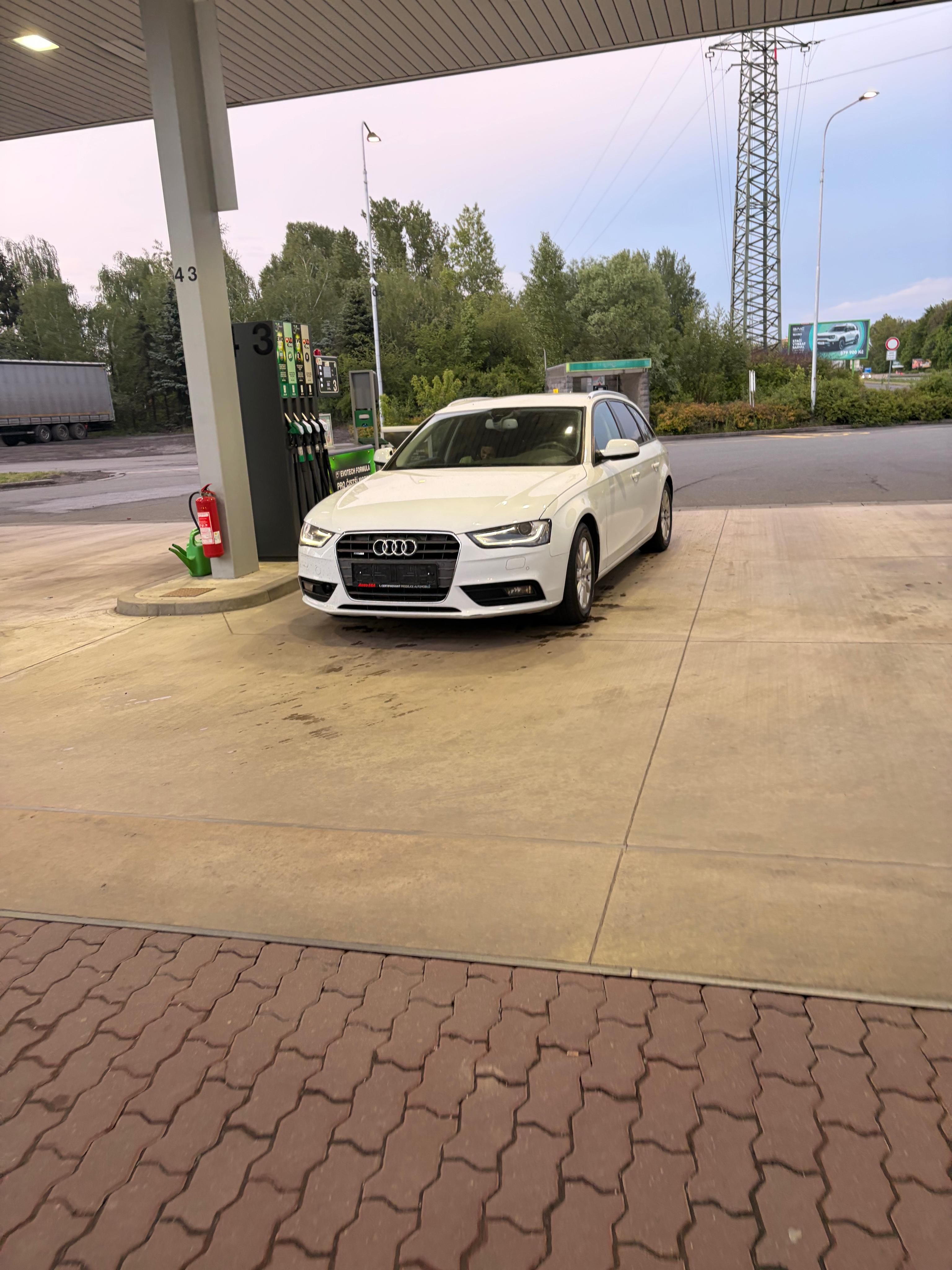 Audi A4 Avant, Audi A4 Avant B8.5 FACELIFT - fotka 2