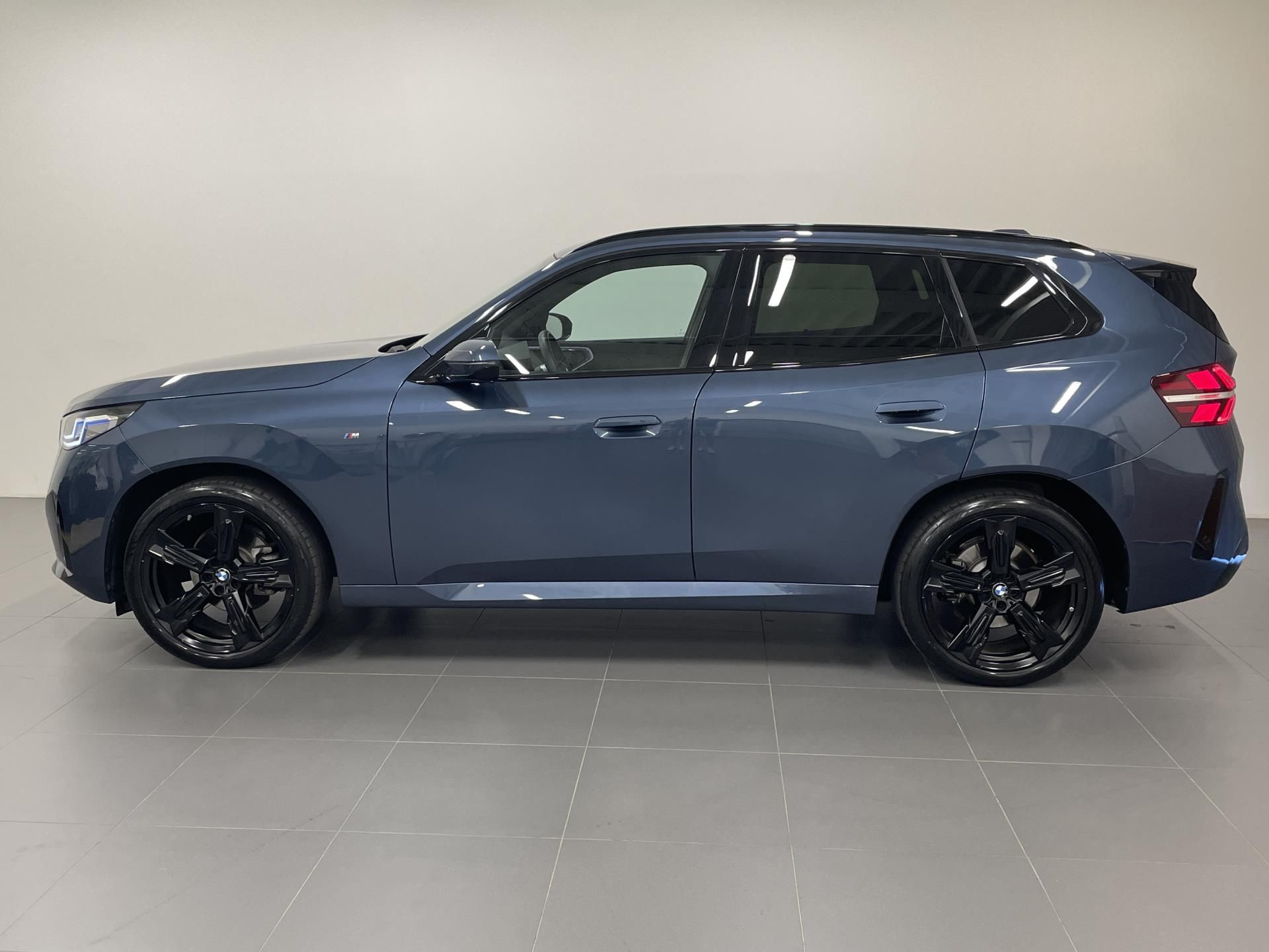 BMW X3, X3 20i xDrive, Mpaket - fotka 2