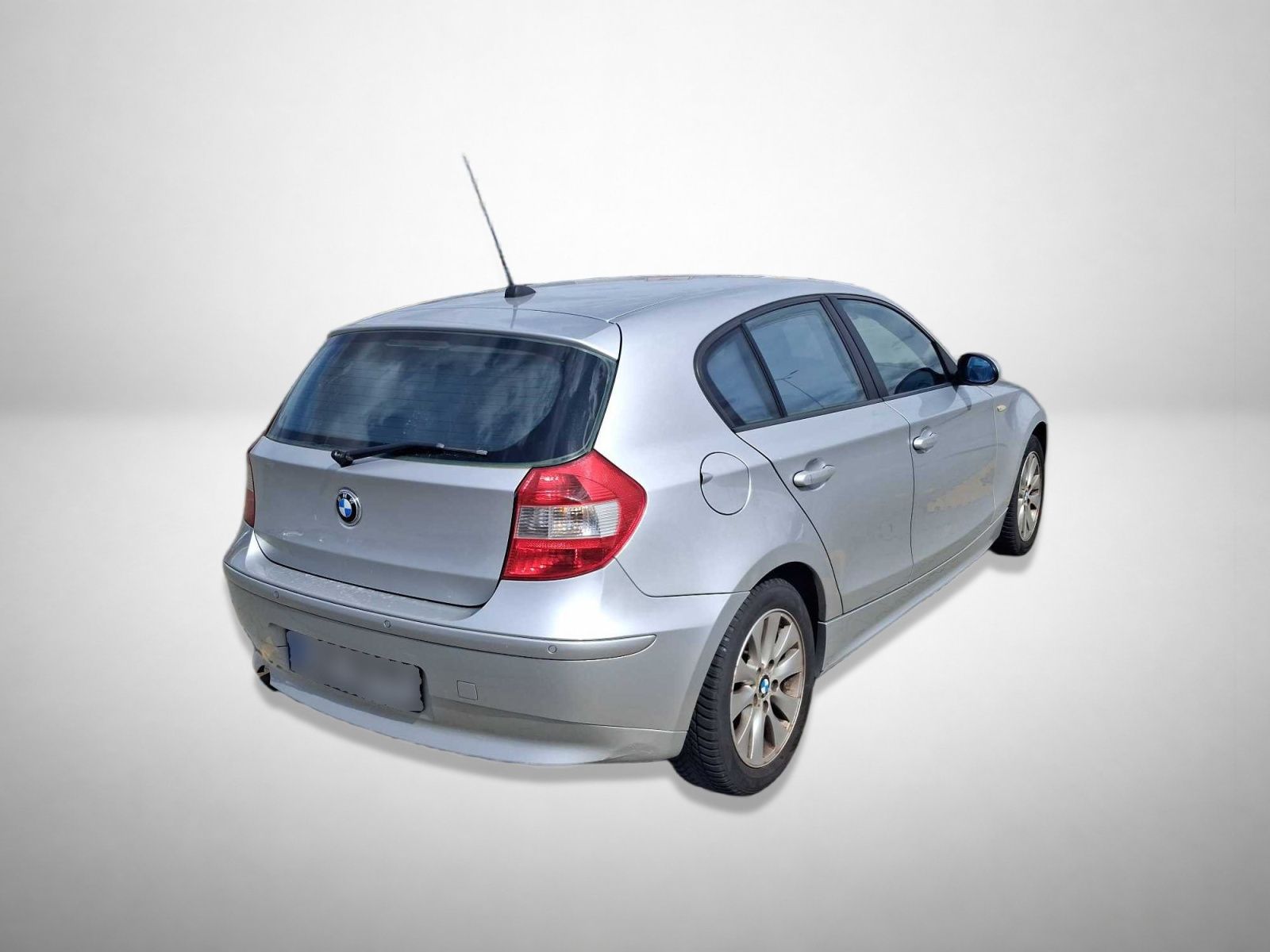 BMW Řada 1, 118d, Serv.kniha - fotka 2