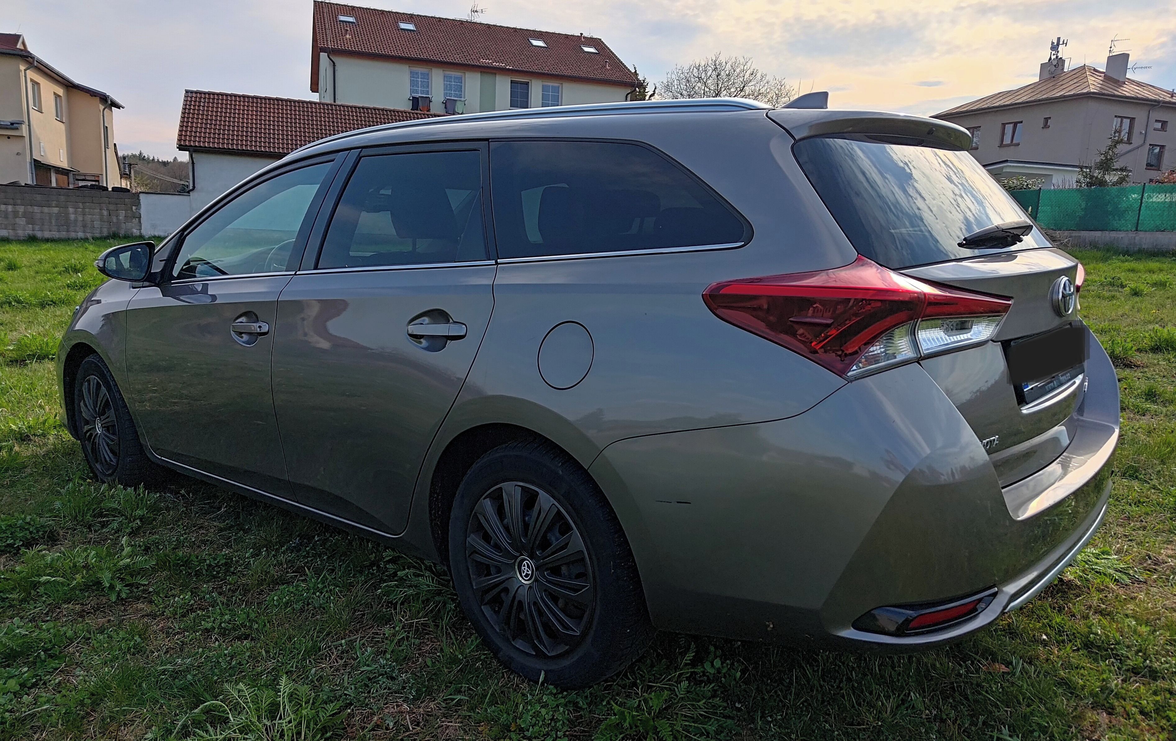 Toyota Auris, Toyota Auris 1.6, benzin - fotka 5