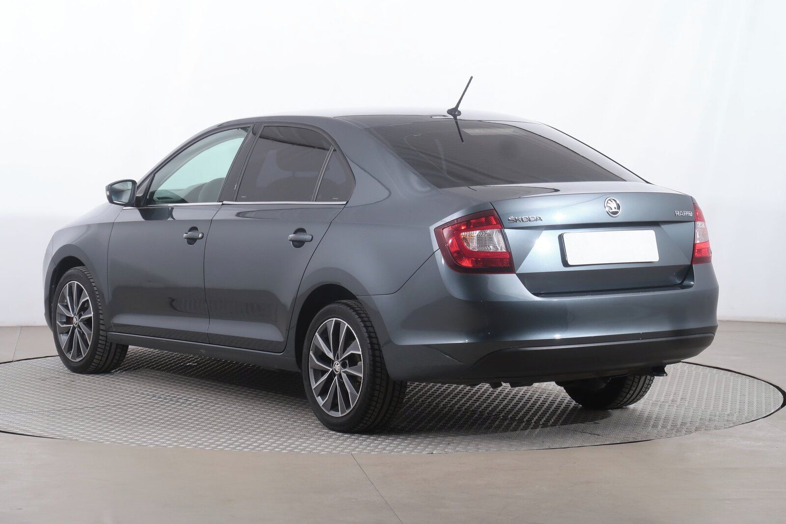 Škoda Rapid, 1.0 TSI - fotka 4