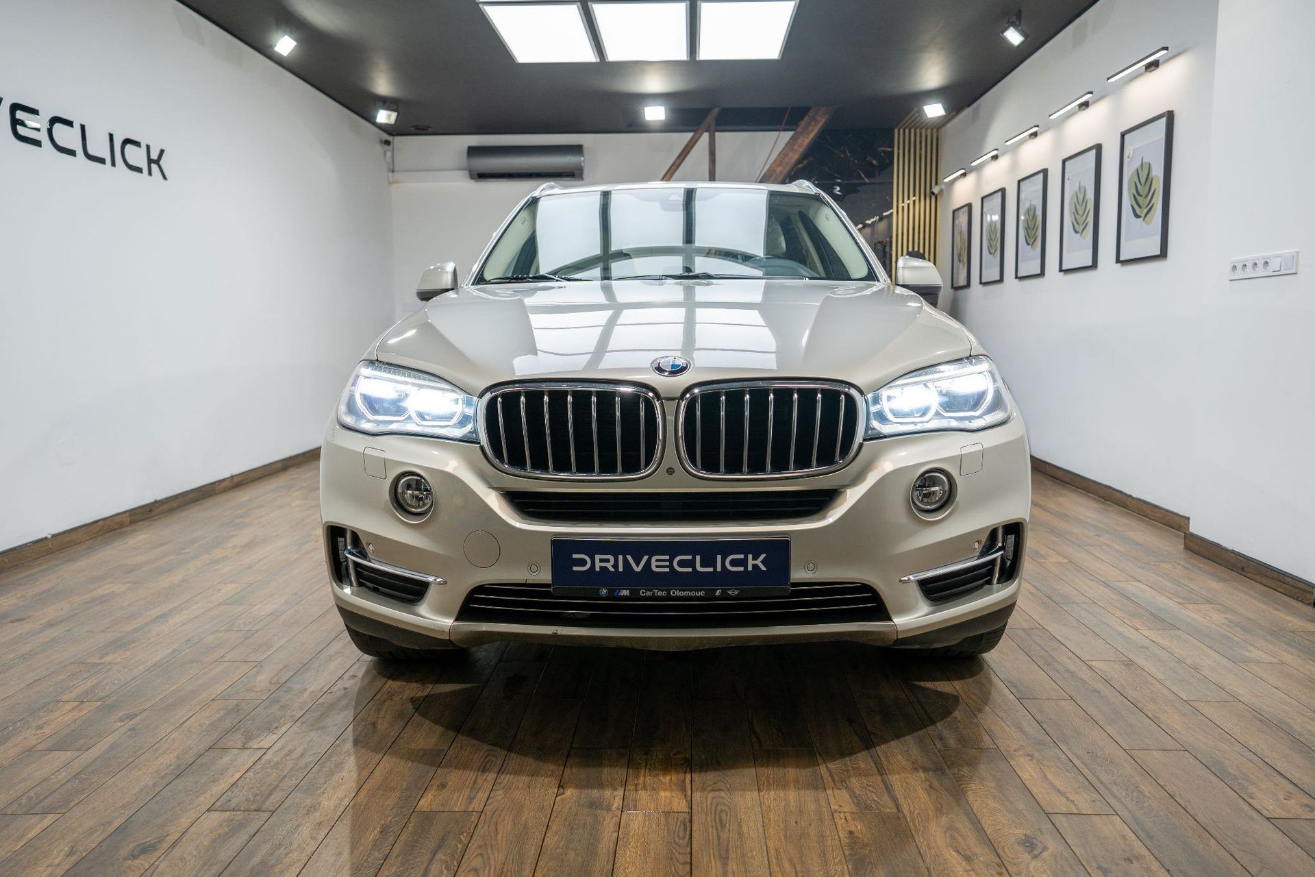 BMW X5, 40e 2.0 180 kW xDrive - fotka 2